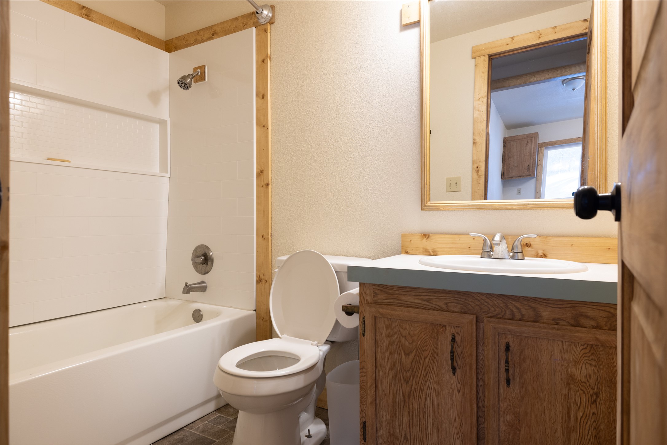 223/233 Happy Hollow