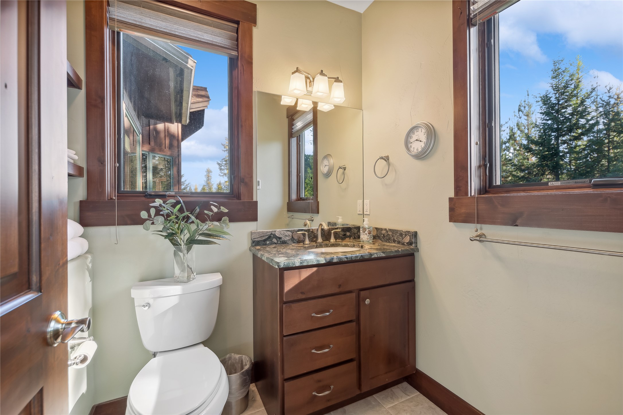 480 Whitefish Hills Loop