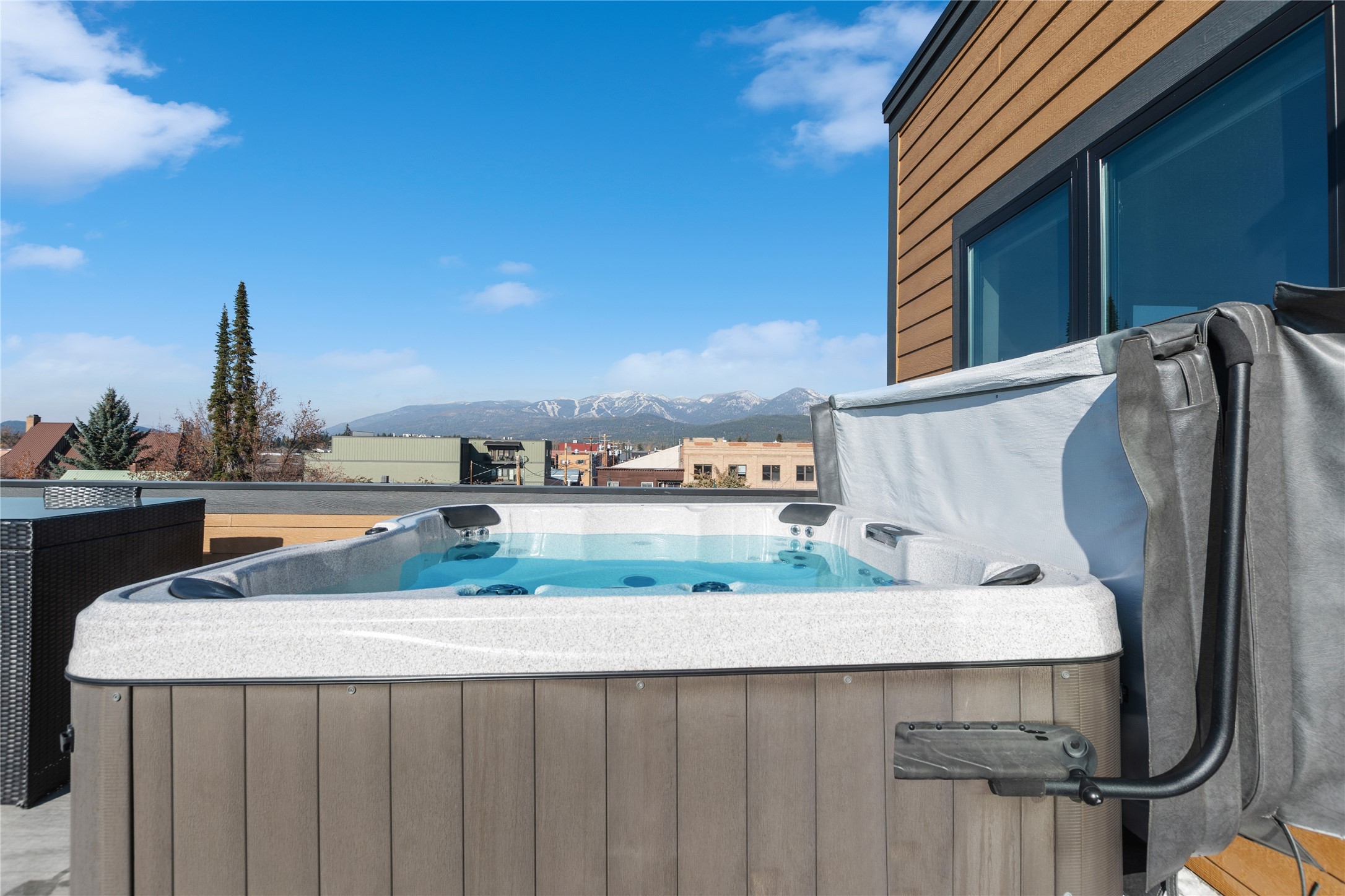 334 Central Avenue Unit: 303