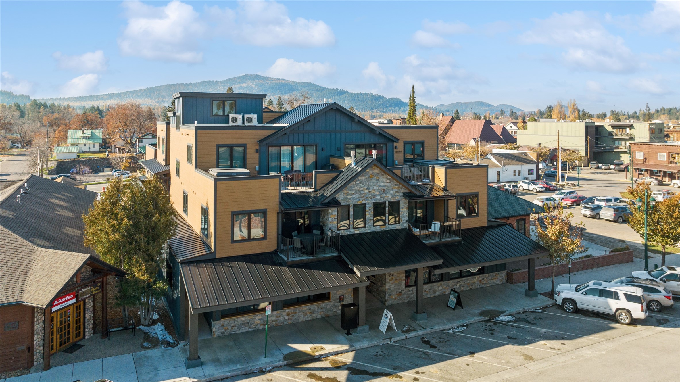 334 Central Avenue Unit: 303