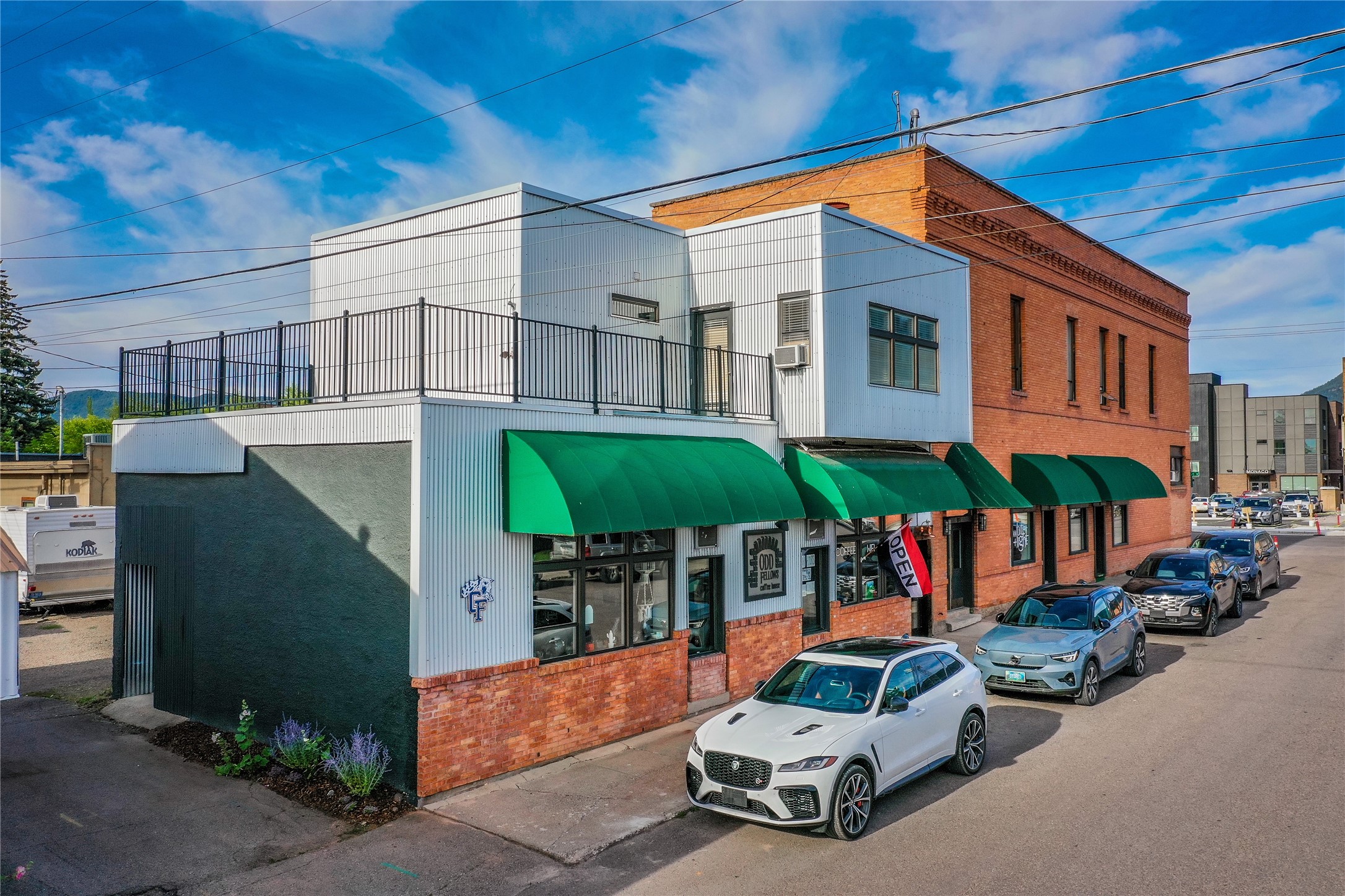 107 6th Street W Unit: 4