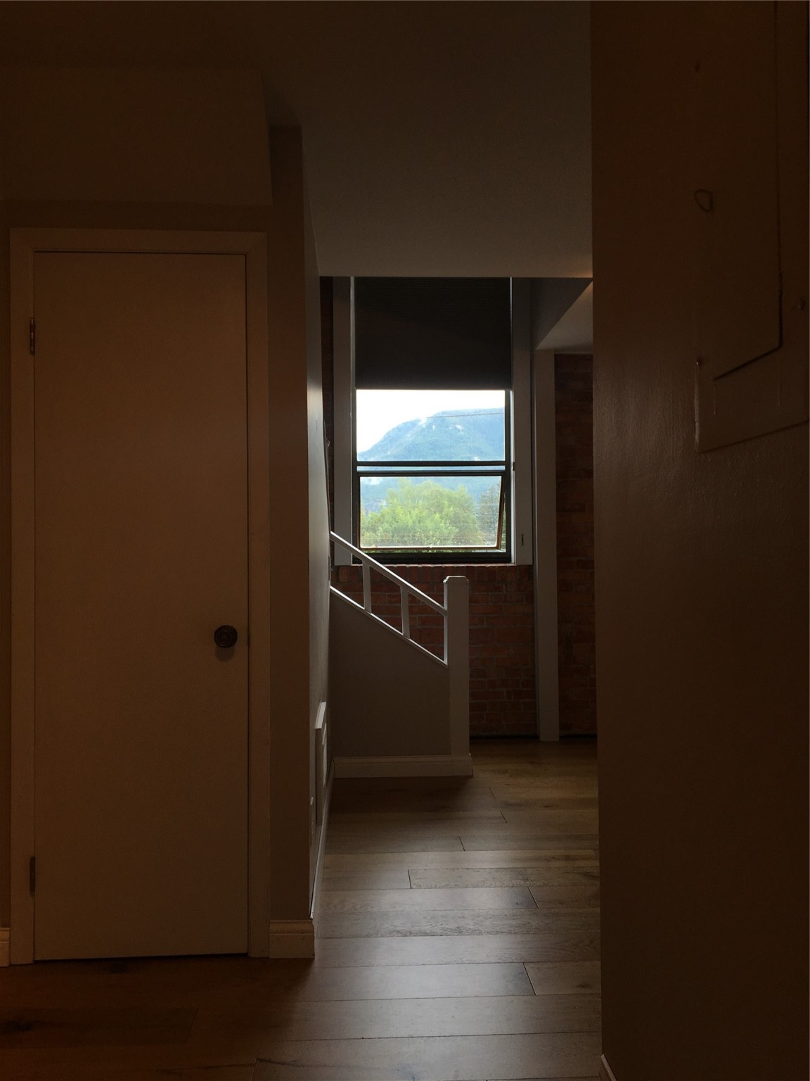 107 6th Street W Unit: 4