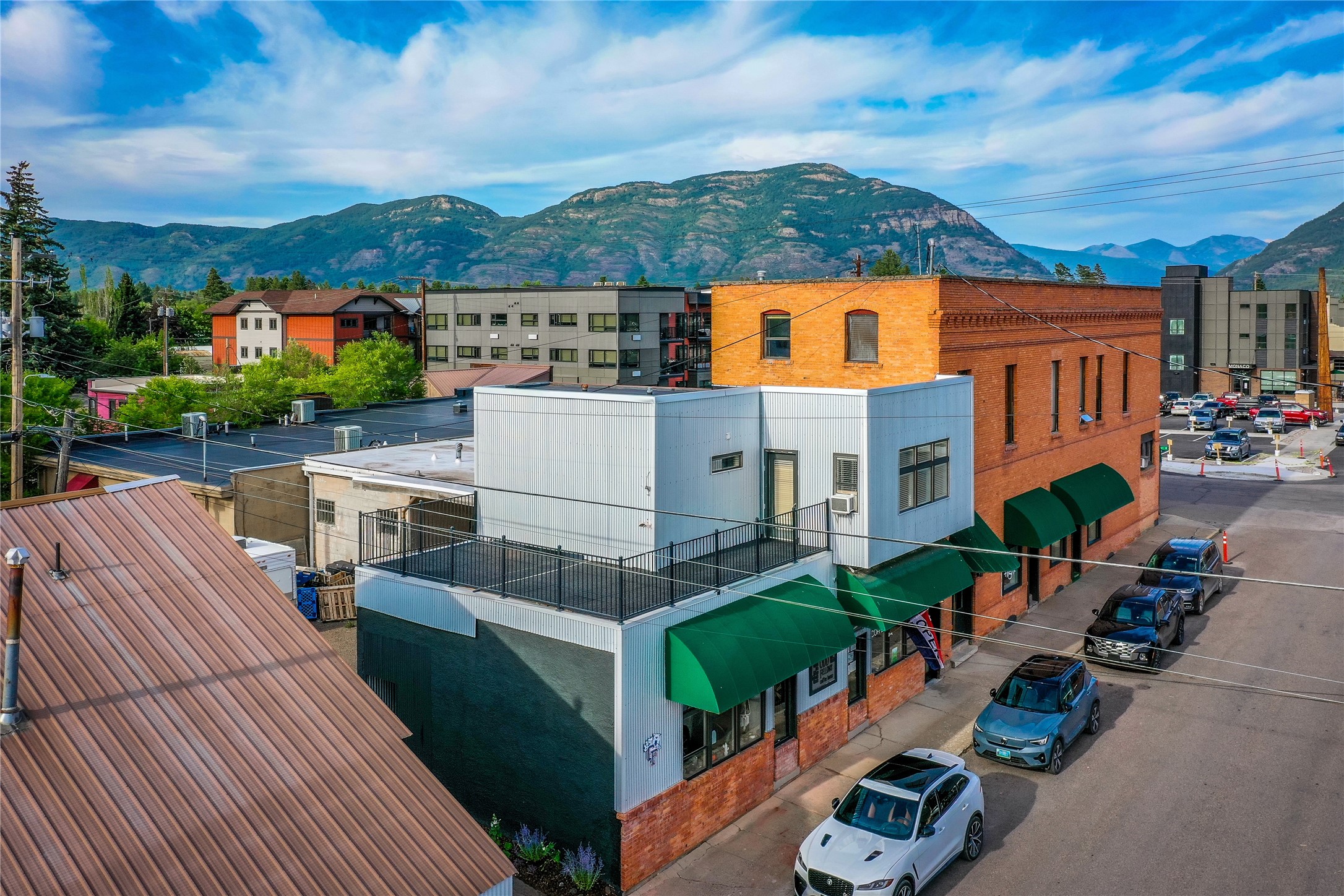 107 6th Street W Unit: 4