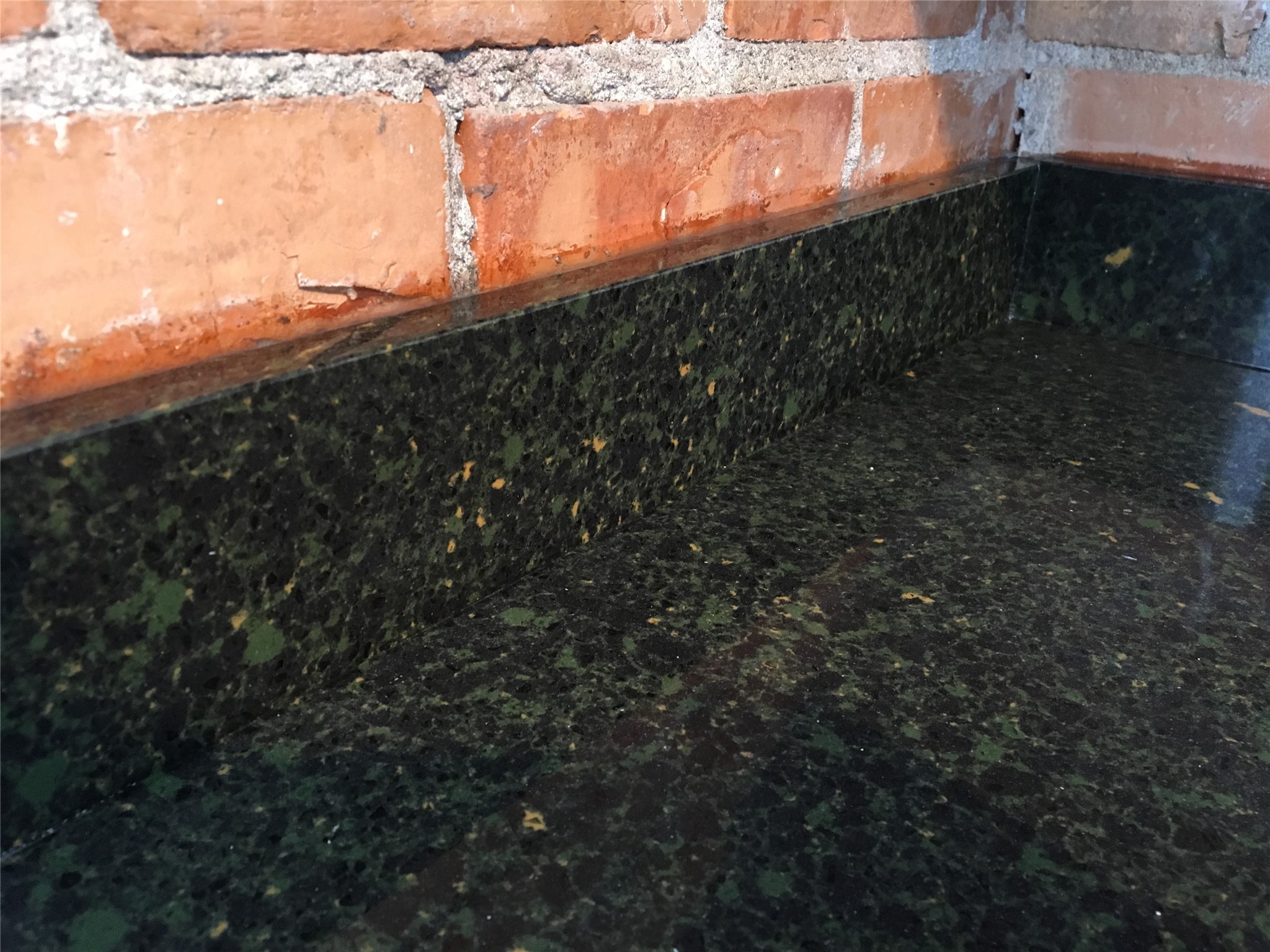 107 6th Street W Unit: 4