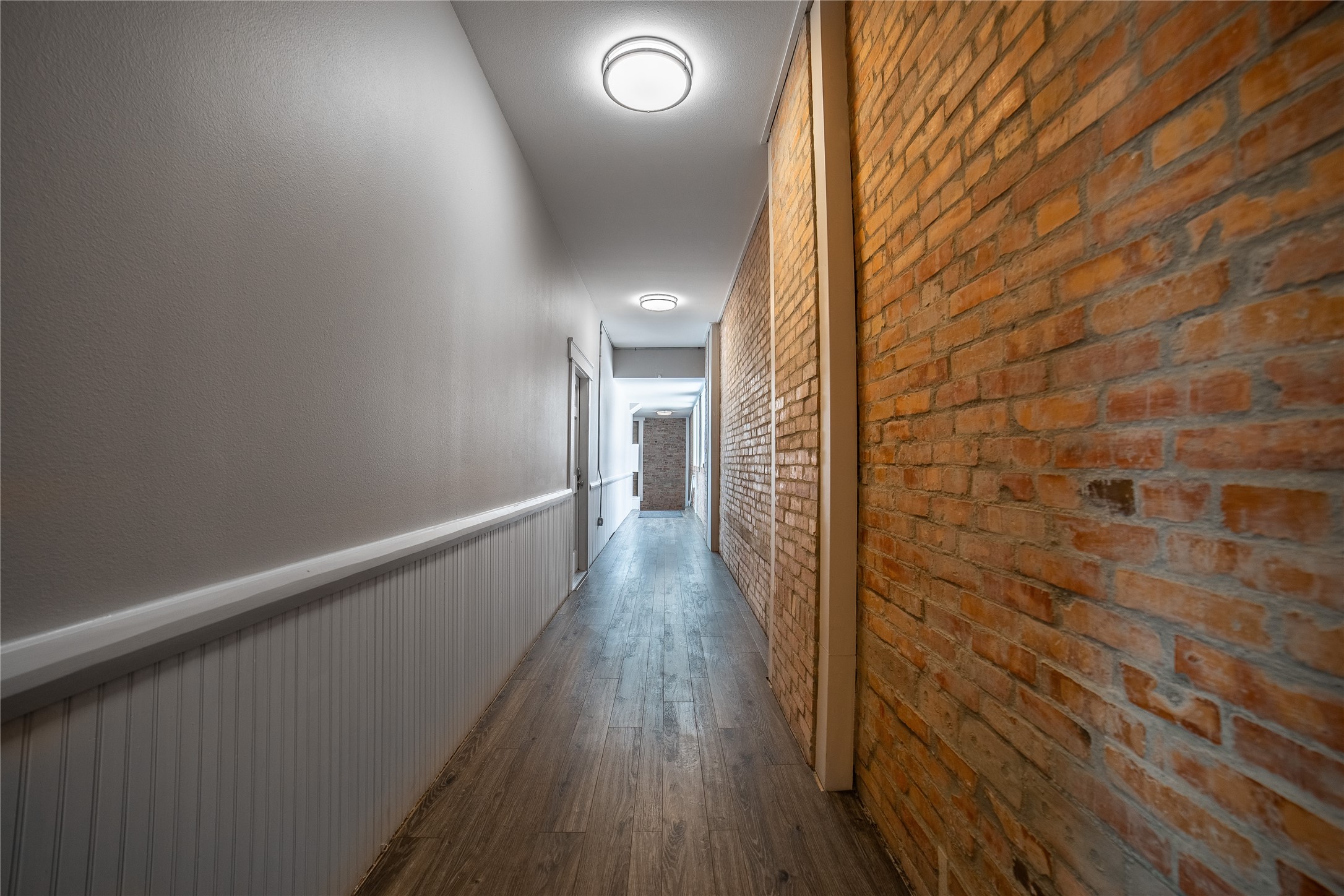 107 6th Street W Unit: 4