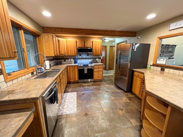 175 & 185 Sapphire Court