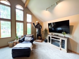 175 & 185 Sapphire Court