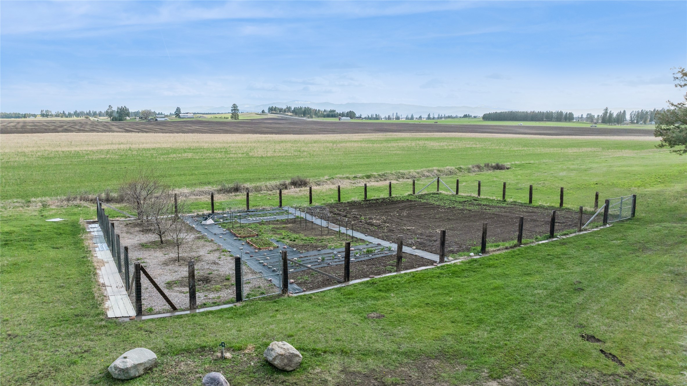 1530 Highway 206