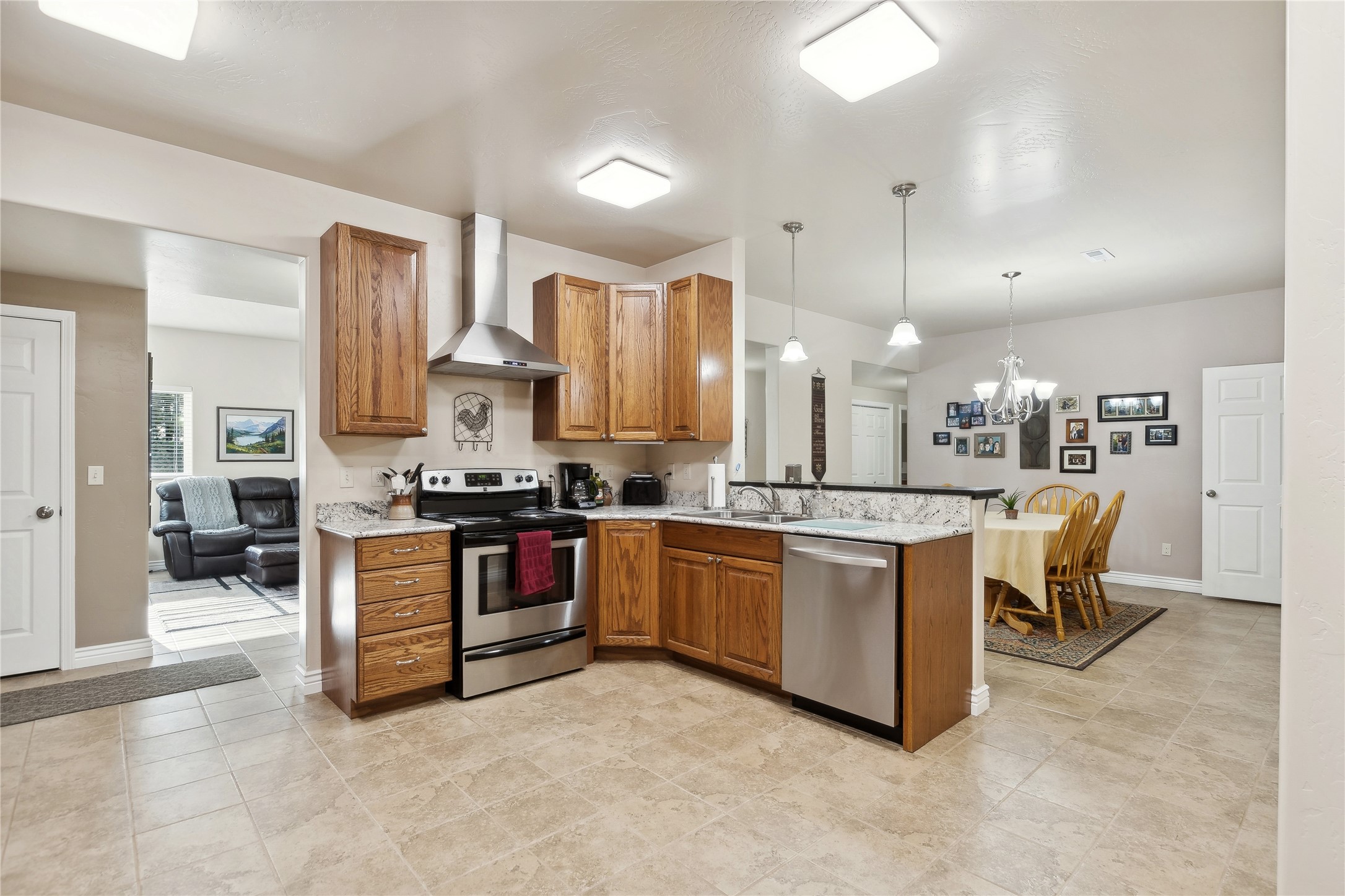 1530 Highway 206