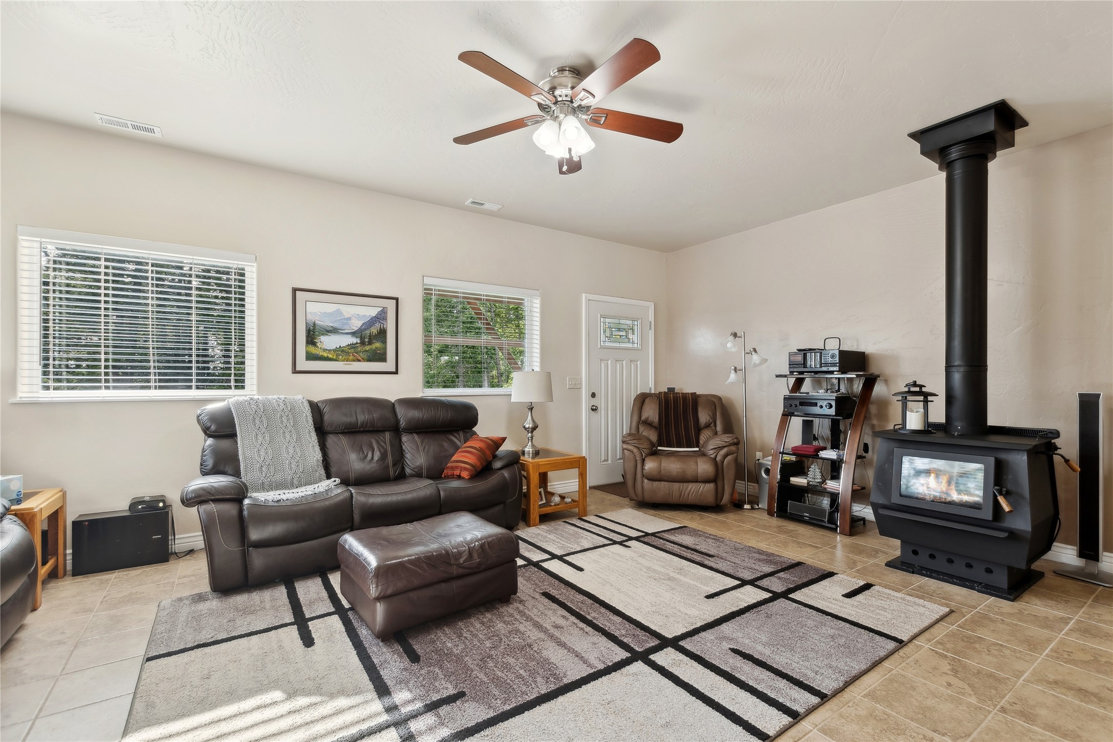 1530 Highway 206