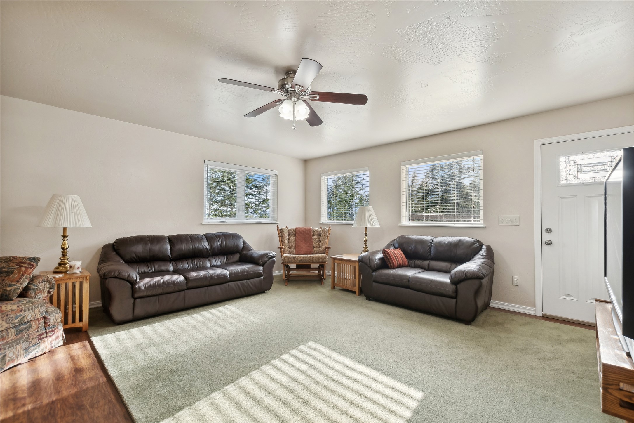 1530 Highway 206