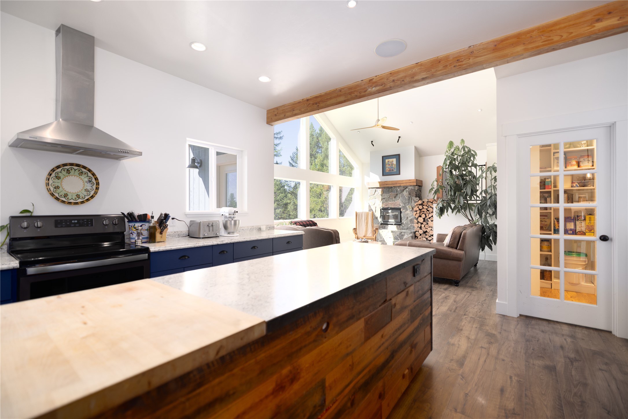 965 Ksanka Foothills Road