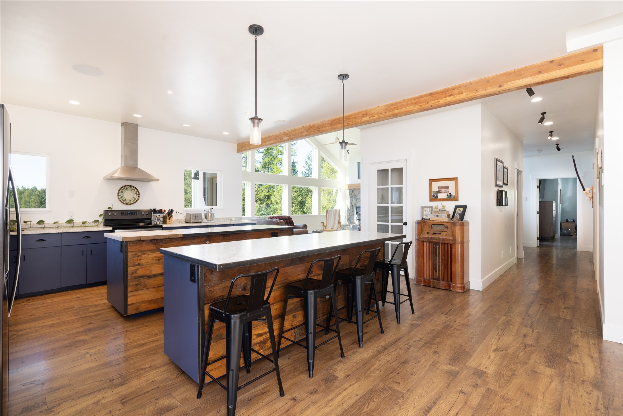 965 Ksanka Foothills Road