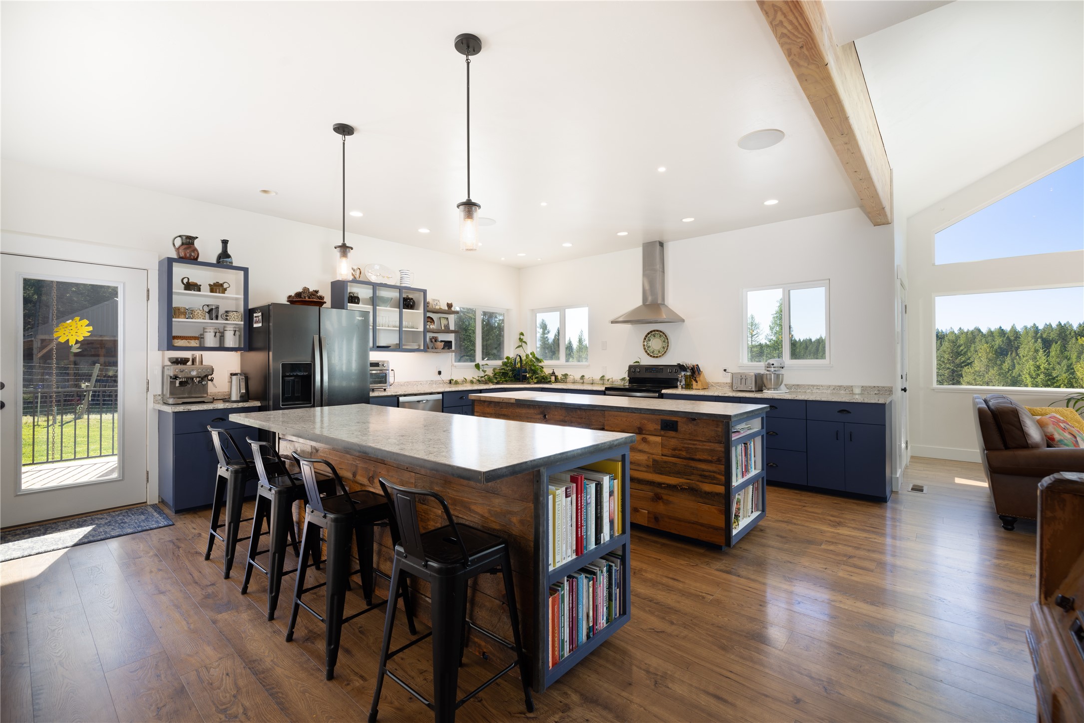 965 Ksanka Foothills Road