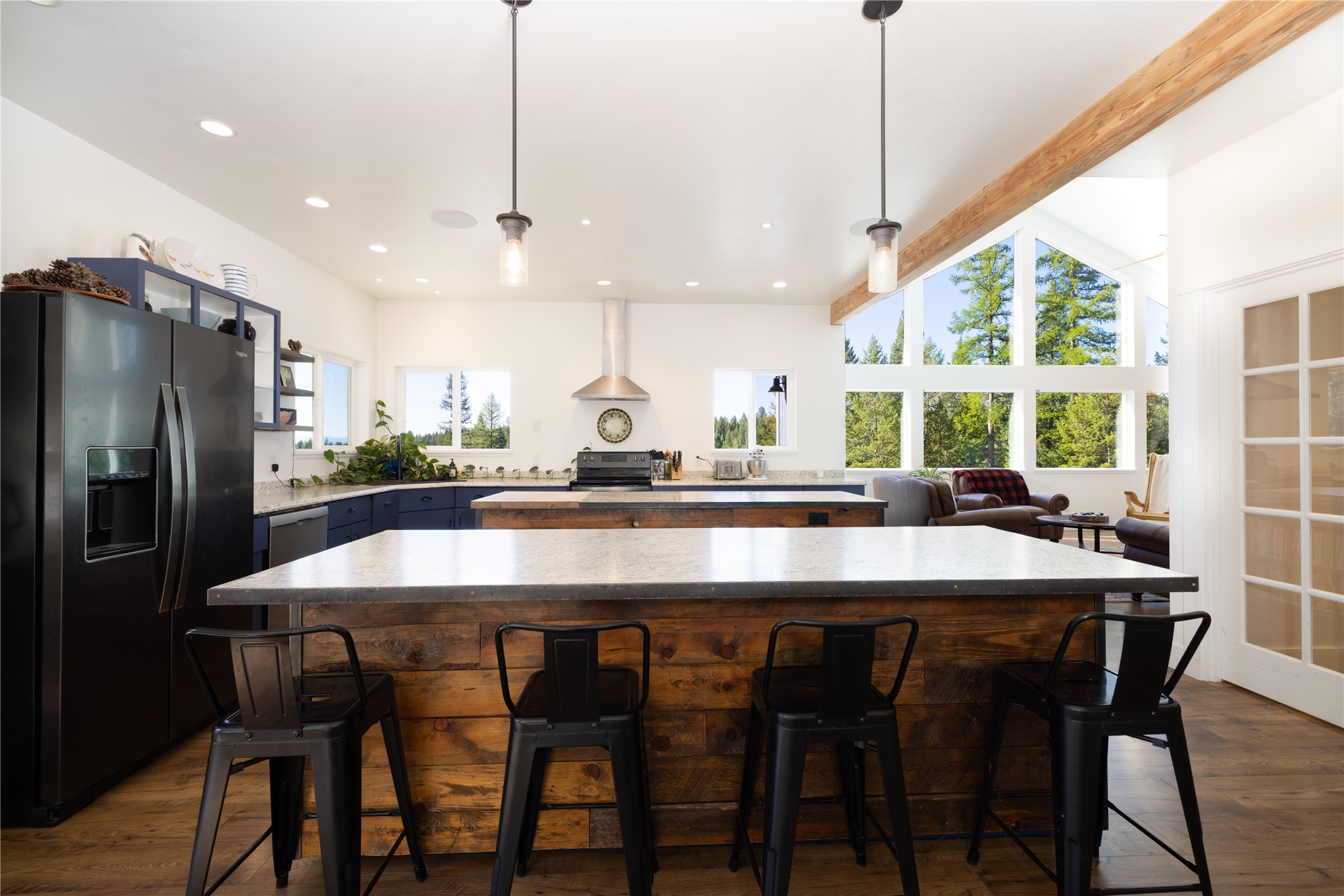 965 Ksanka Foothills Road