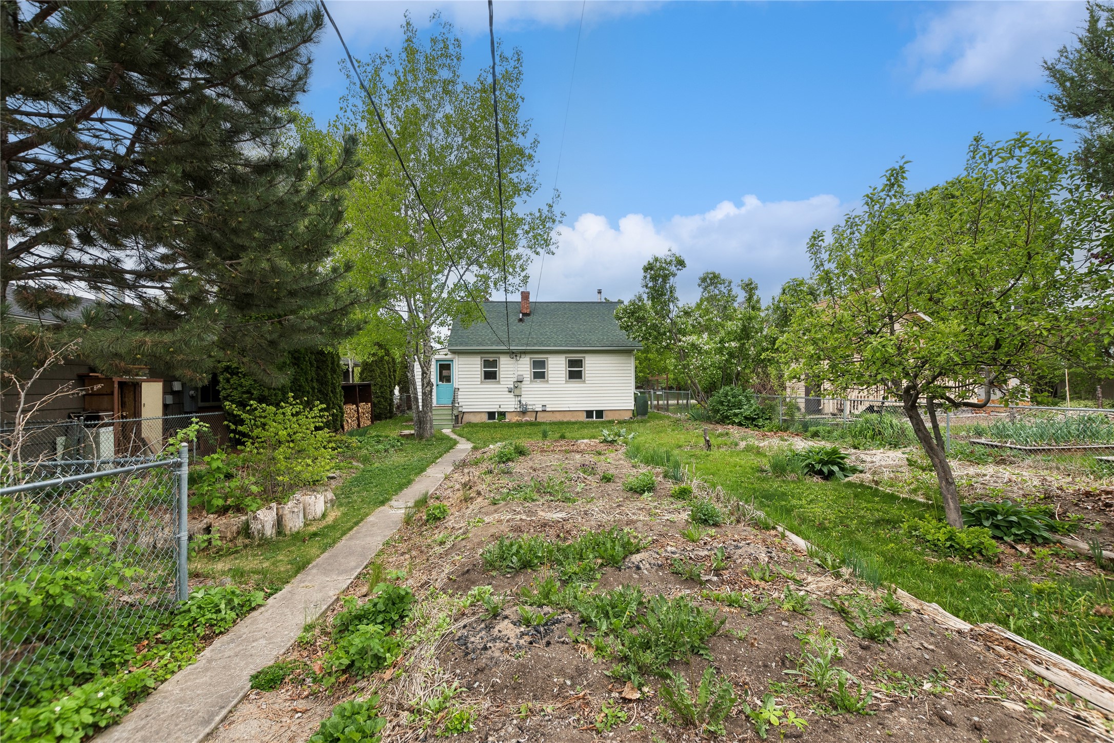 563 1st Avenue East North