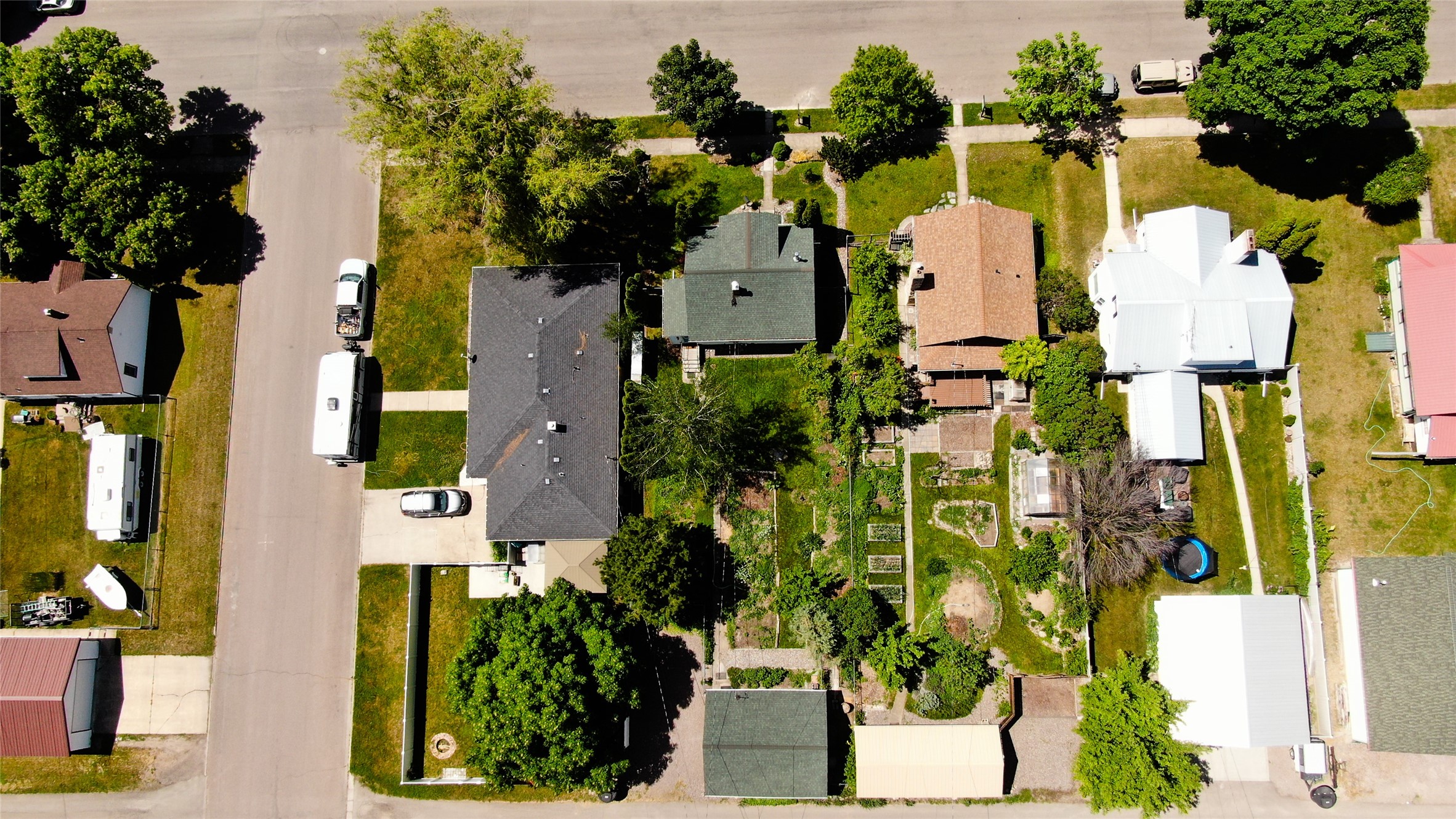 563 1st Avenue East North