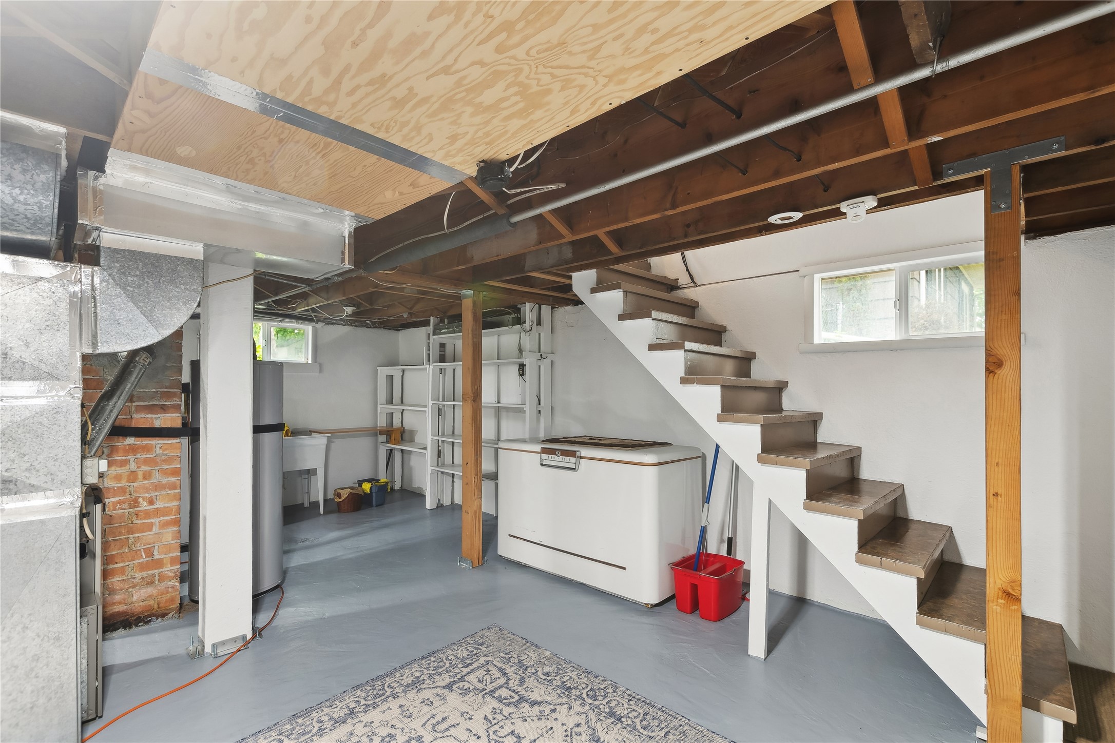 563 1st Avenue East North