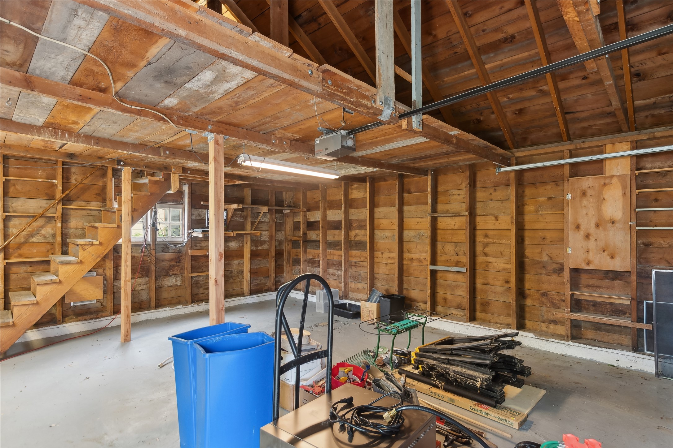 563 1st Avenue East North