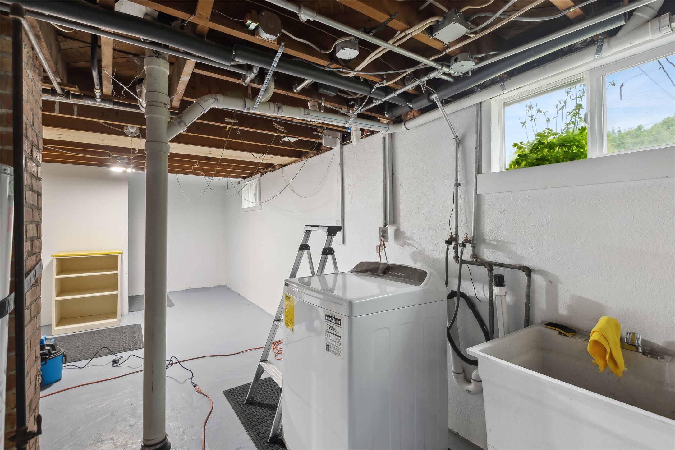 563 1st Avenue East North