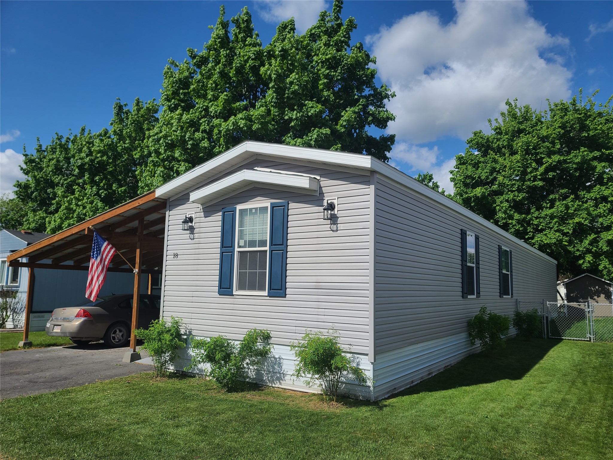 1717 S Woodland Drive 18