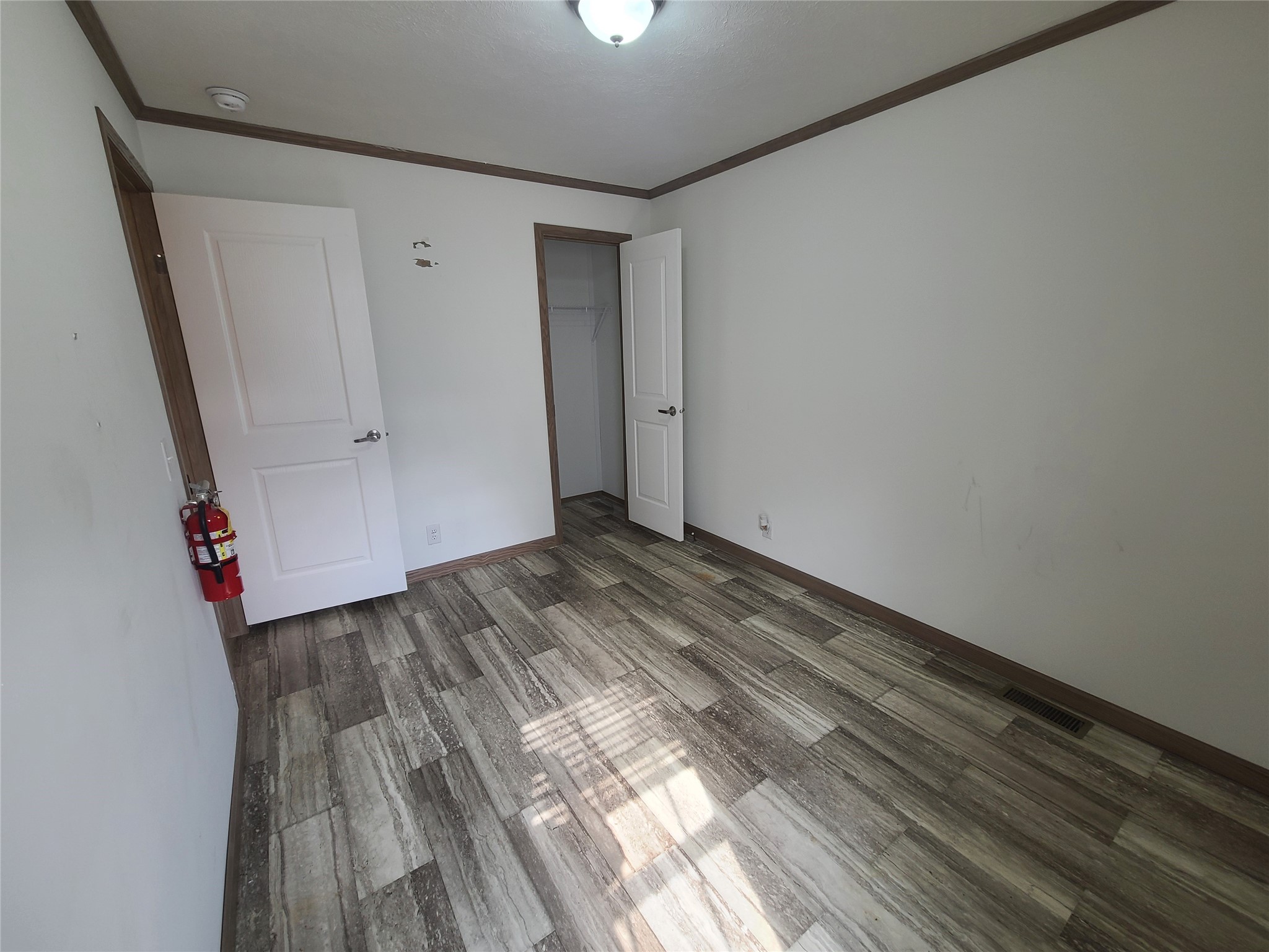 1717 S Woodland Drive 18