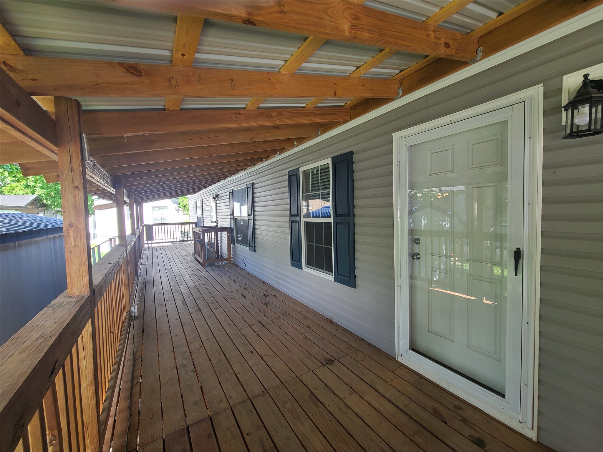 1717 S Woodland Drive 18