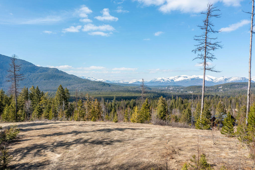 386 Glacier Hills Drive W