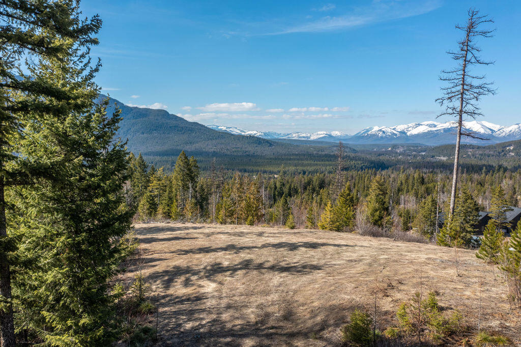 386 Glacier Hills Drive W