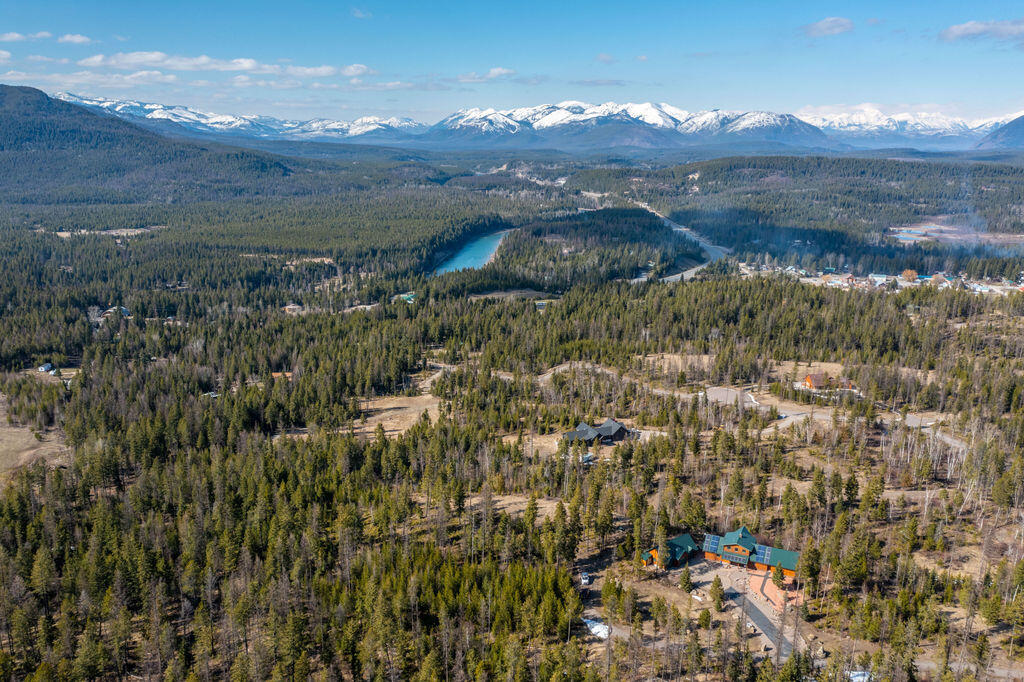 386 Glacier Hills Drive W