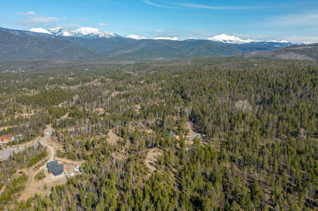 386 Glacier Hills Drive W