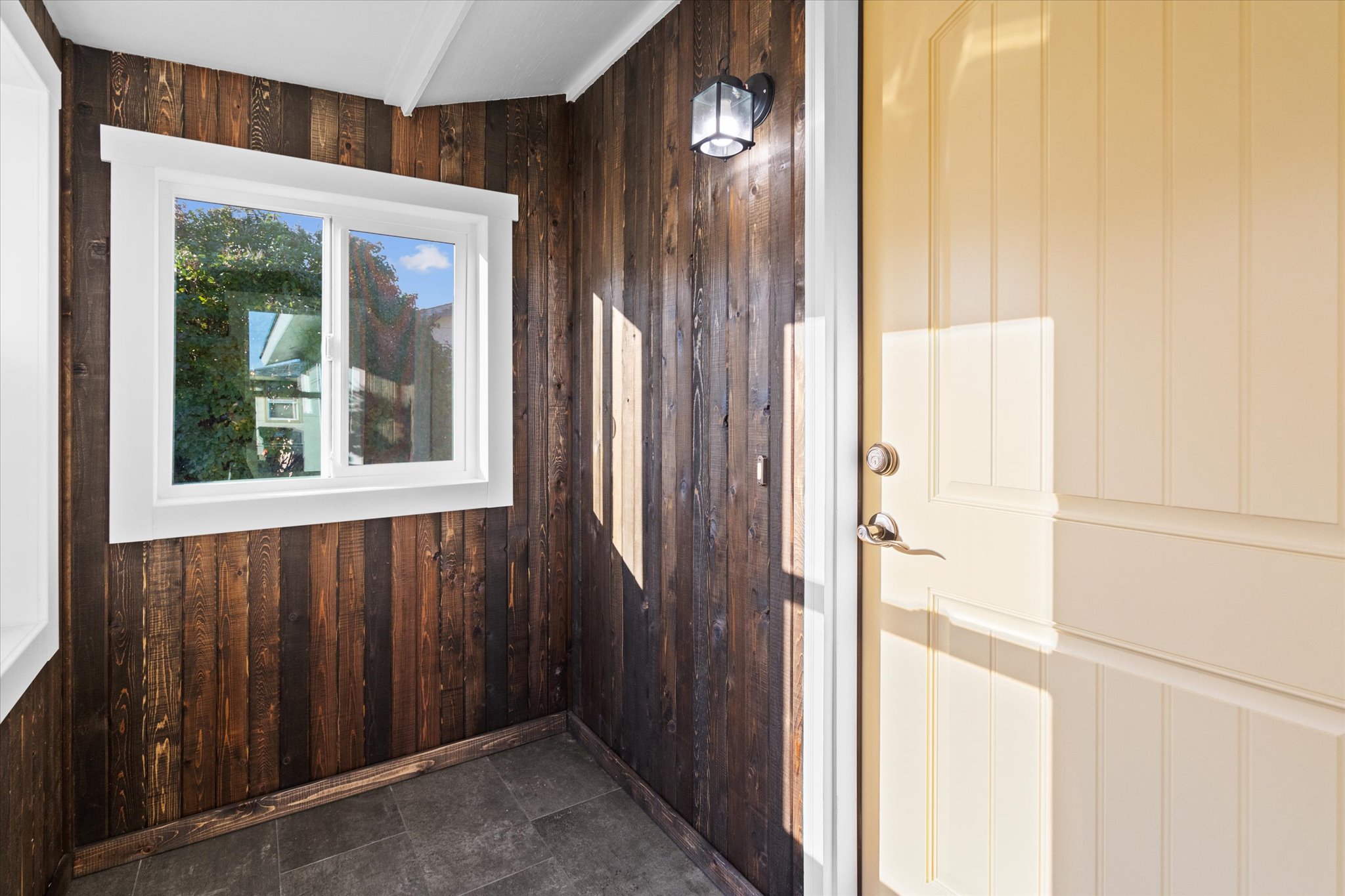 556 6th Avenue East North