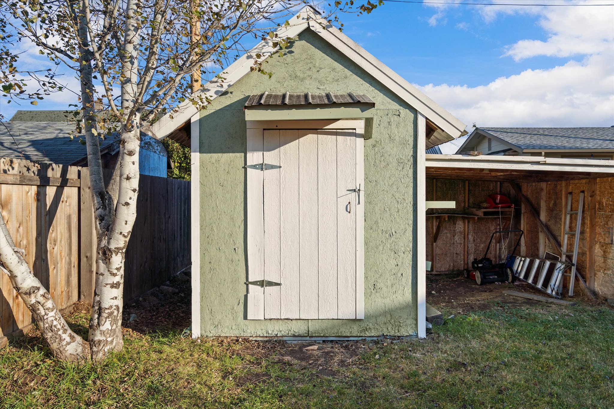 556 6th Avenue East North