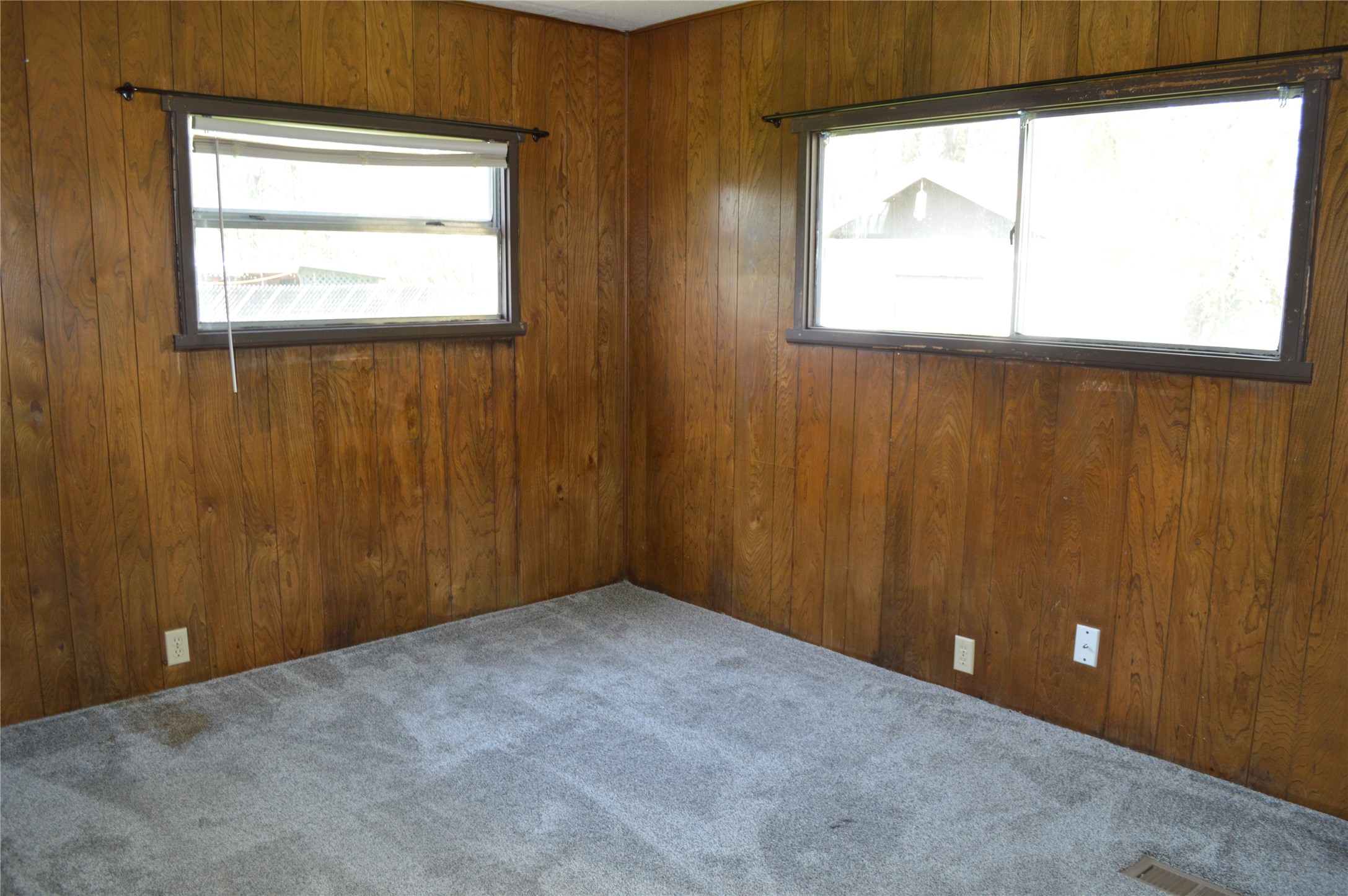 627 E Evergreen Drive