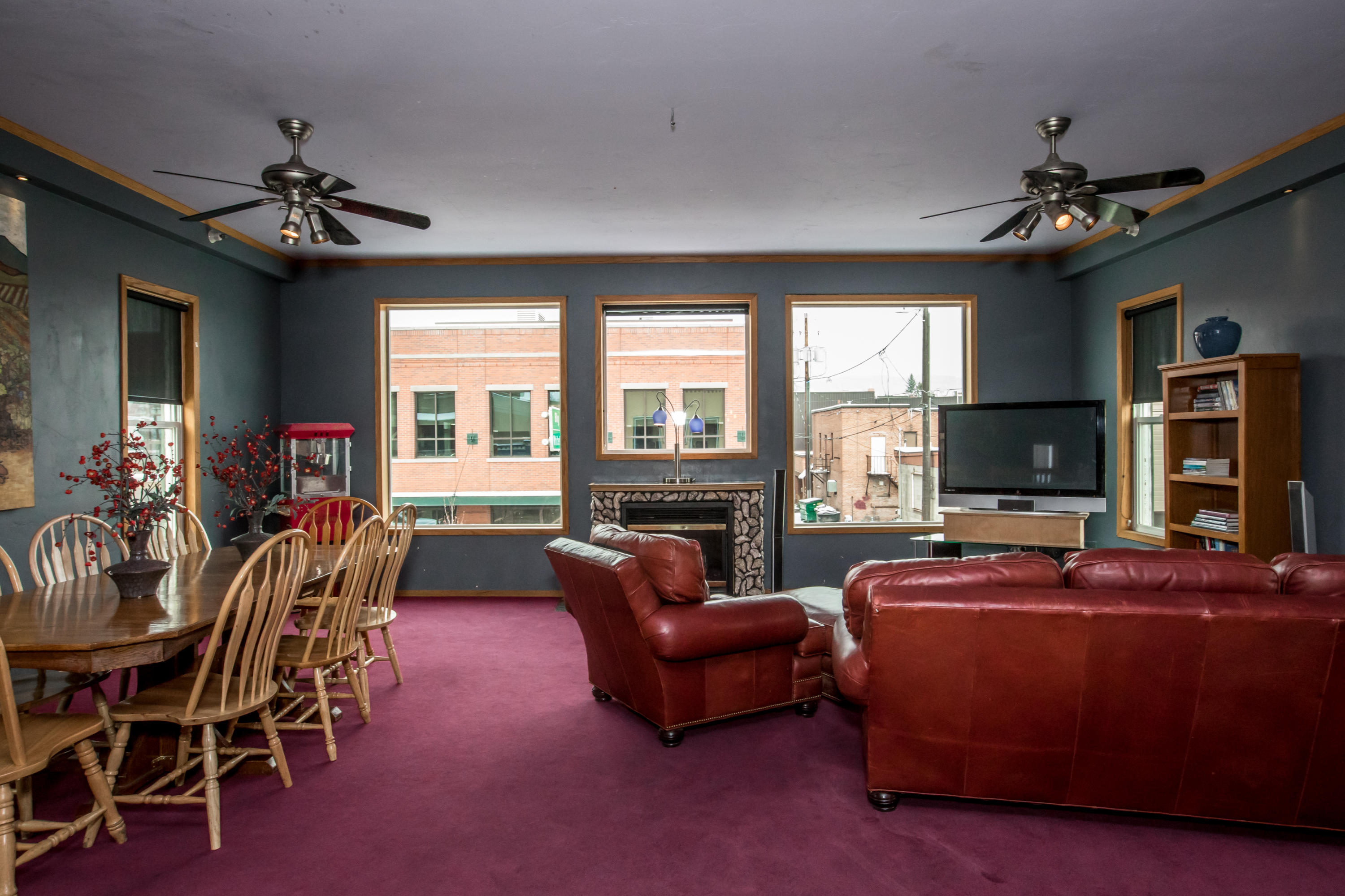 419 E 2nd Street