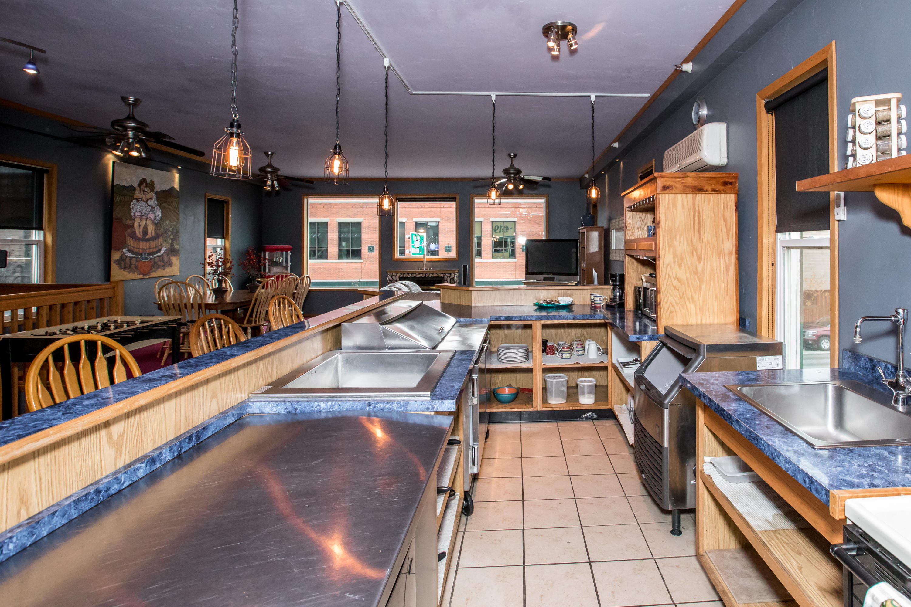 419 E 2nd Street