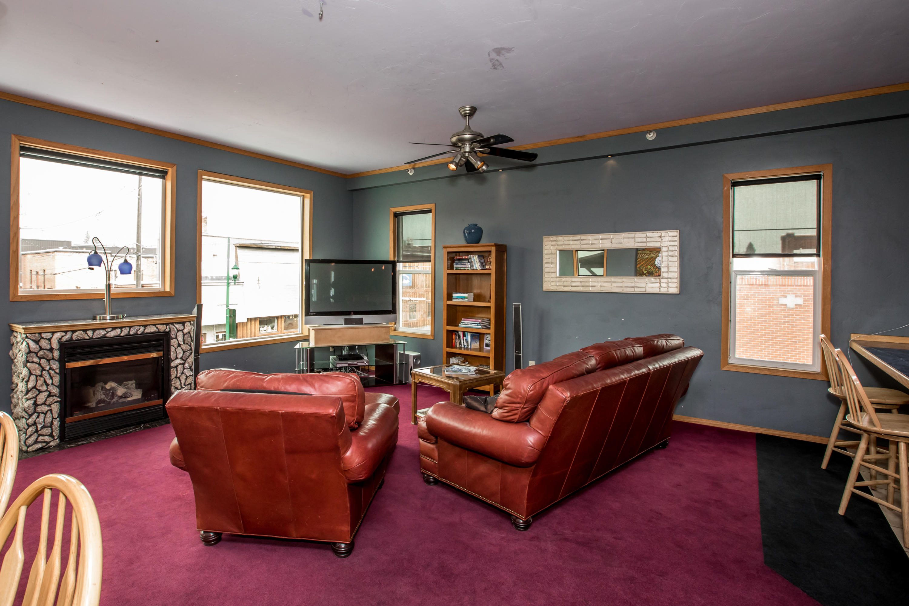 419 E 2nd Street