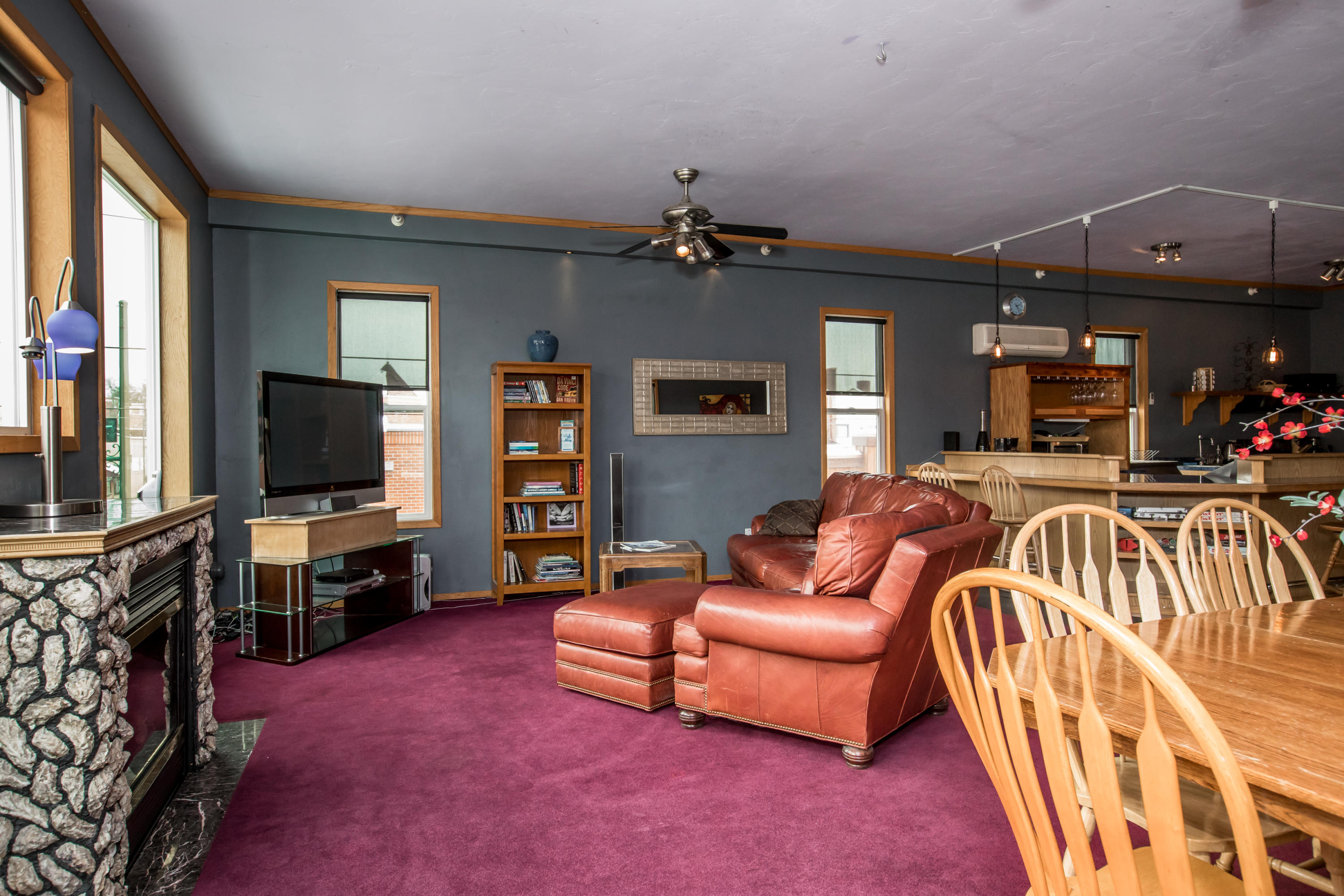 419 E 2nd Street