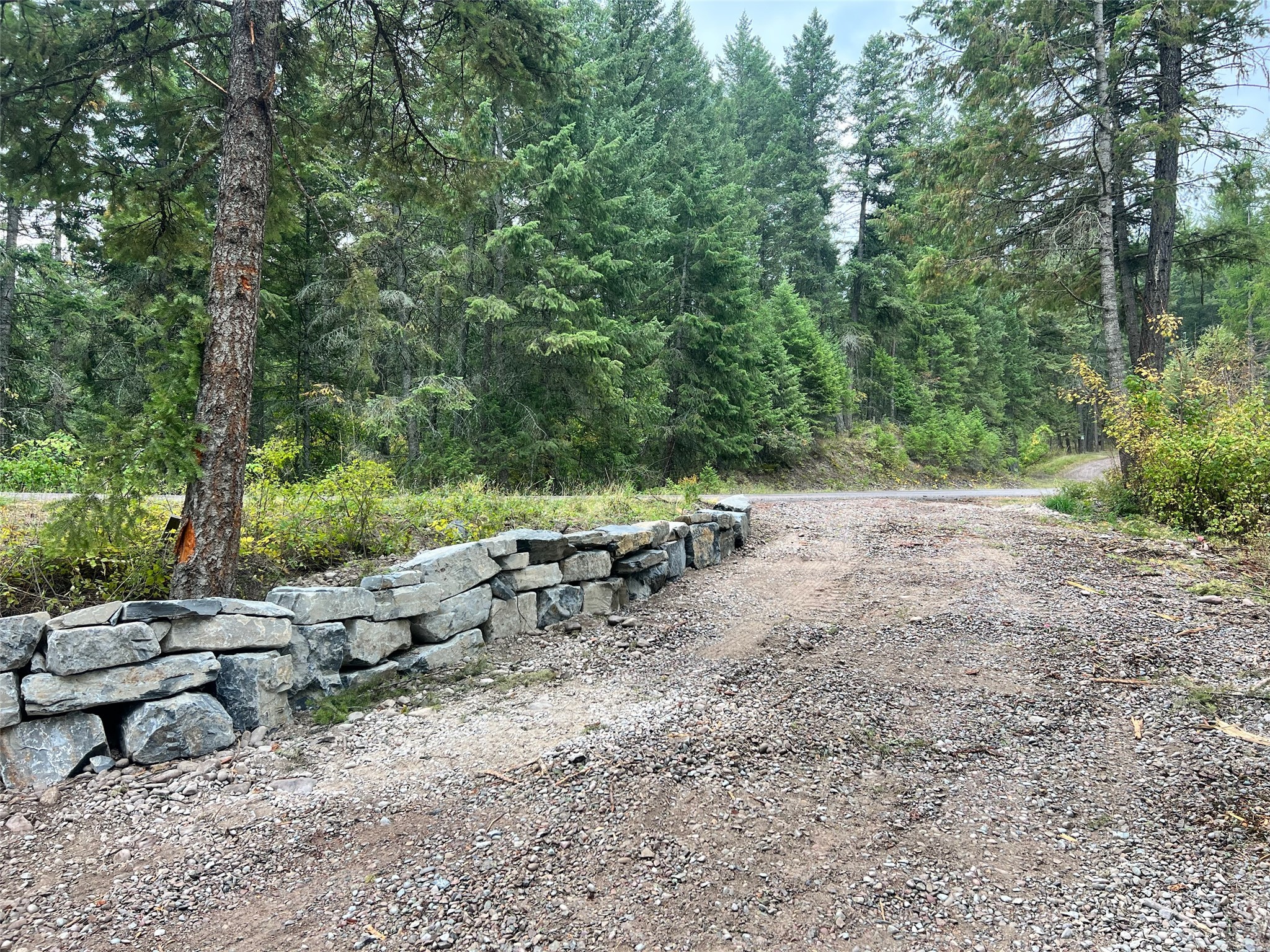 222/226 Many Lakes Drive