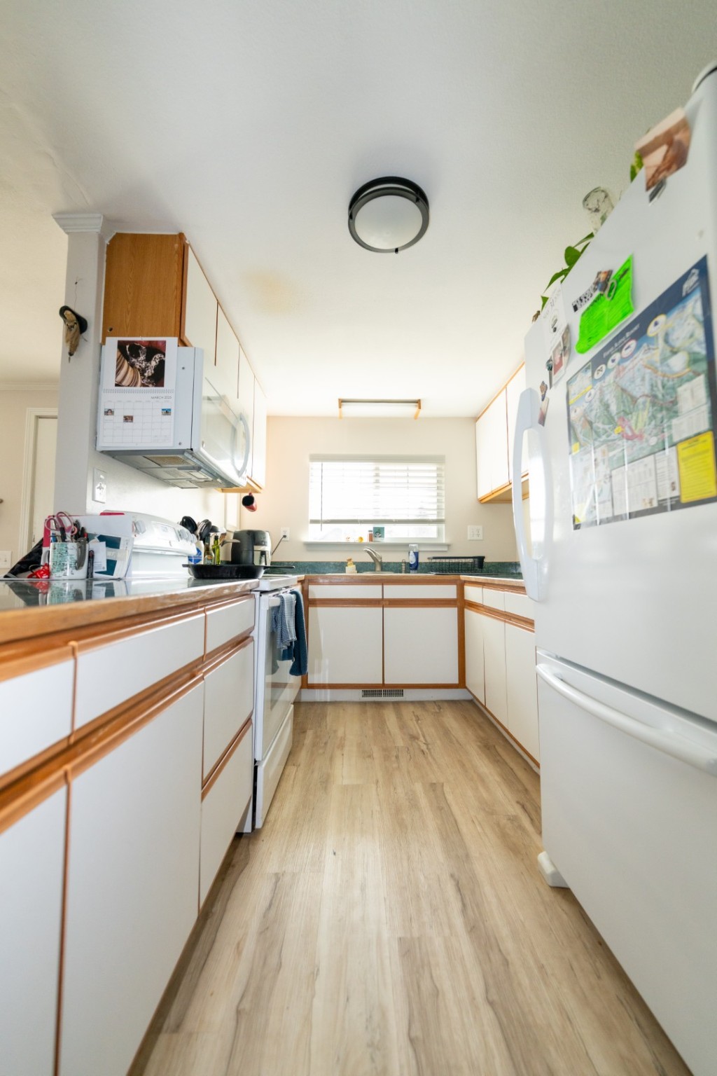 323 2nd Street E