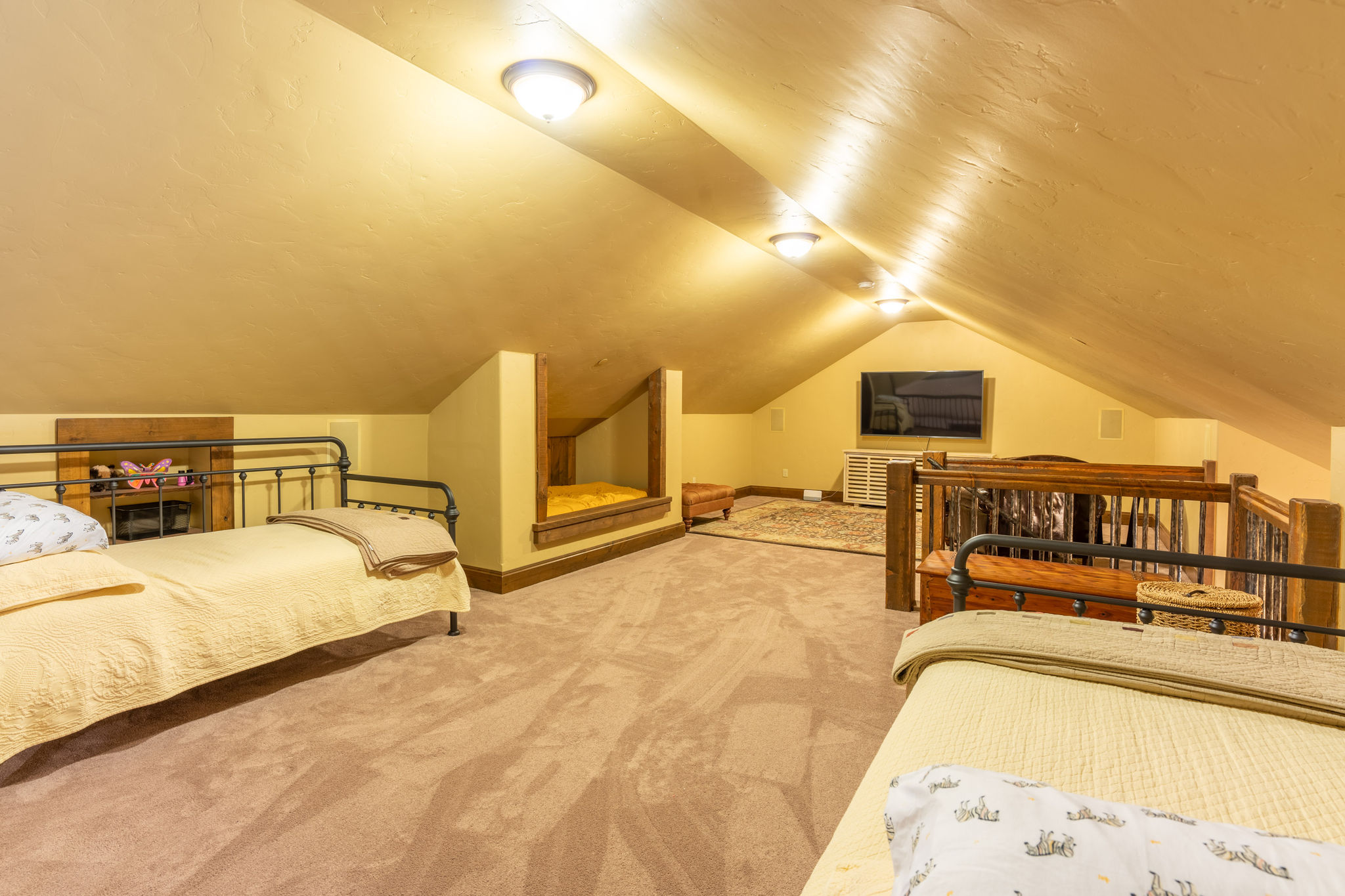 196 Timbered Terrace