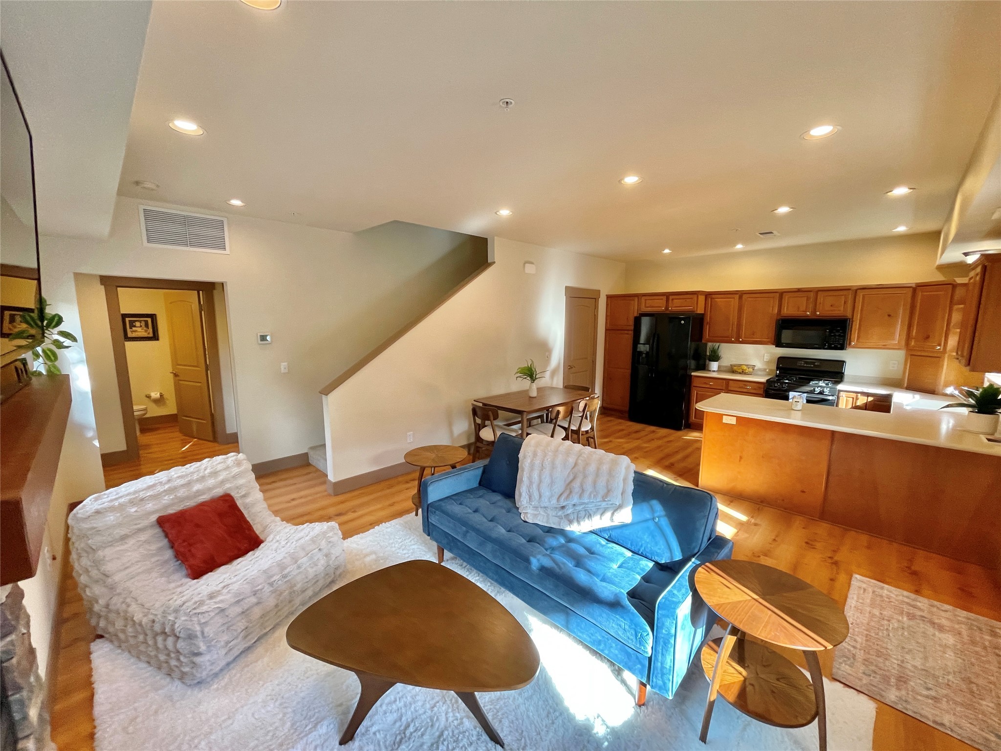 402 Sperry Court