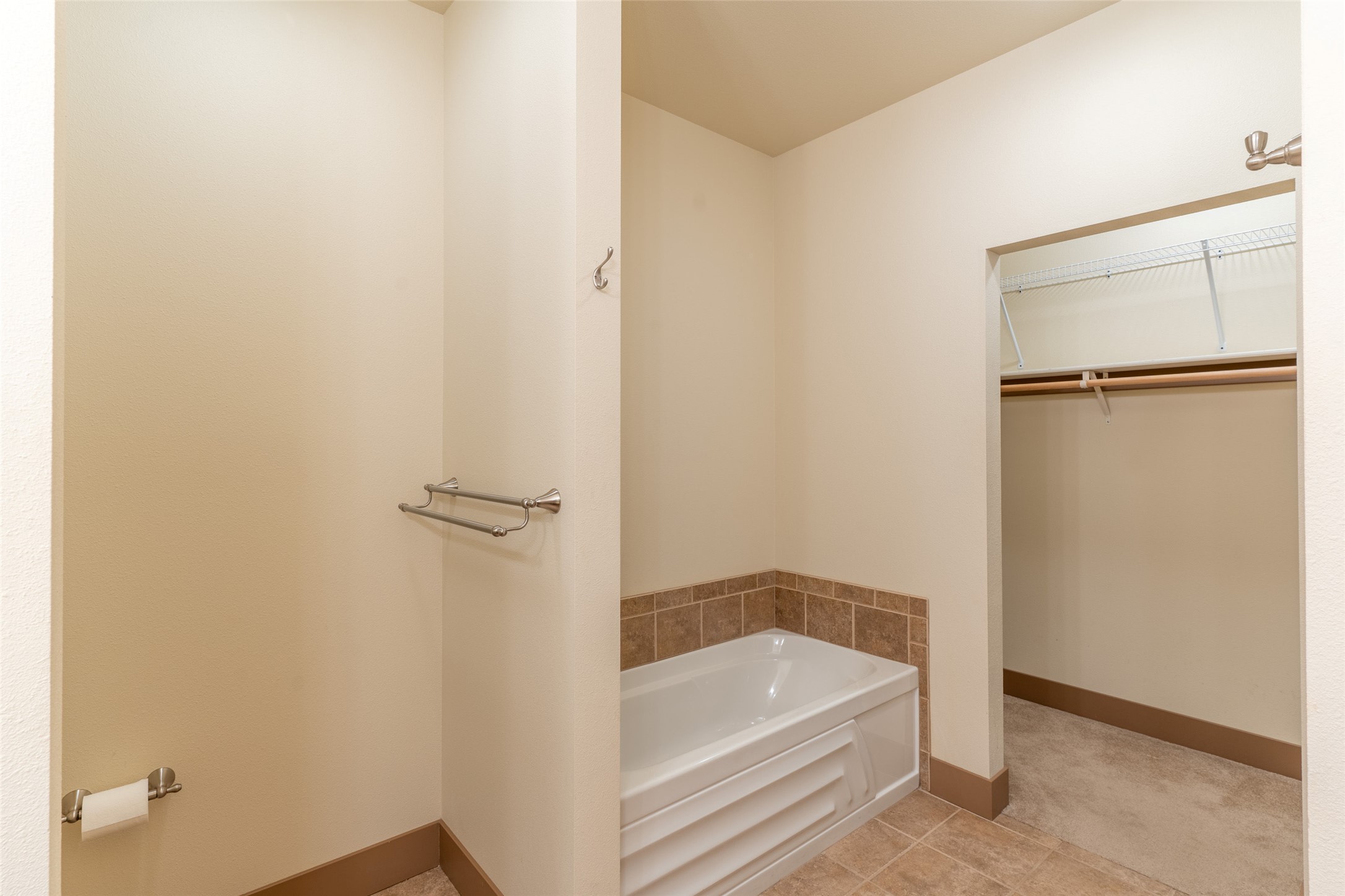 402 Sperry Court