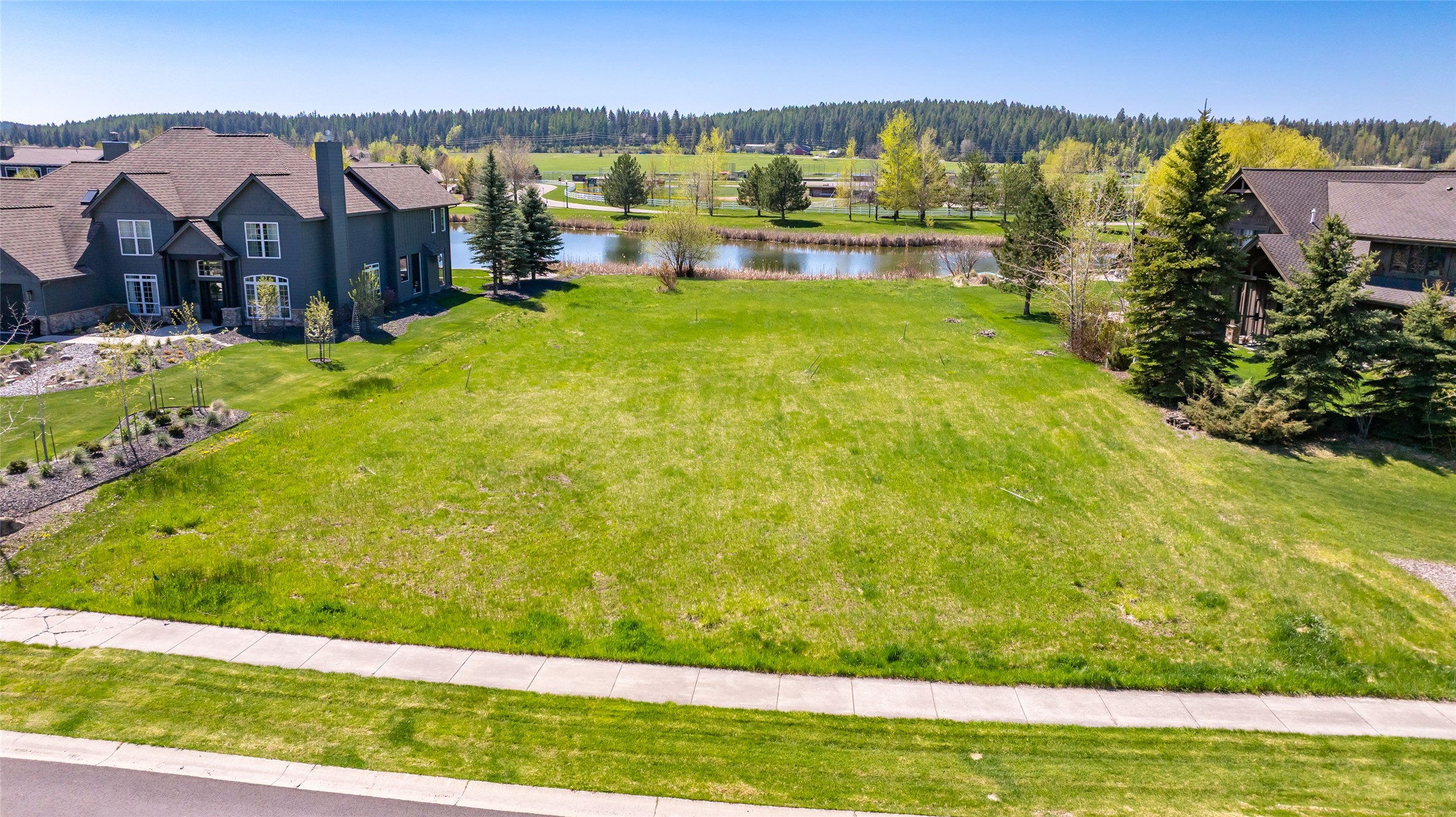 3067 River Lakes Drive