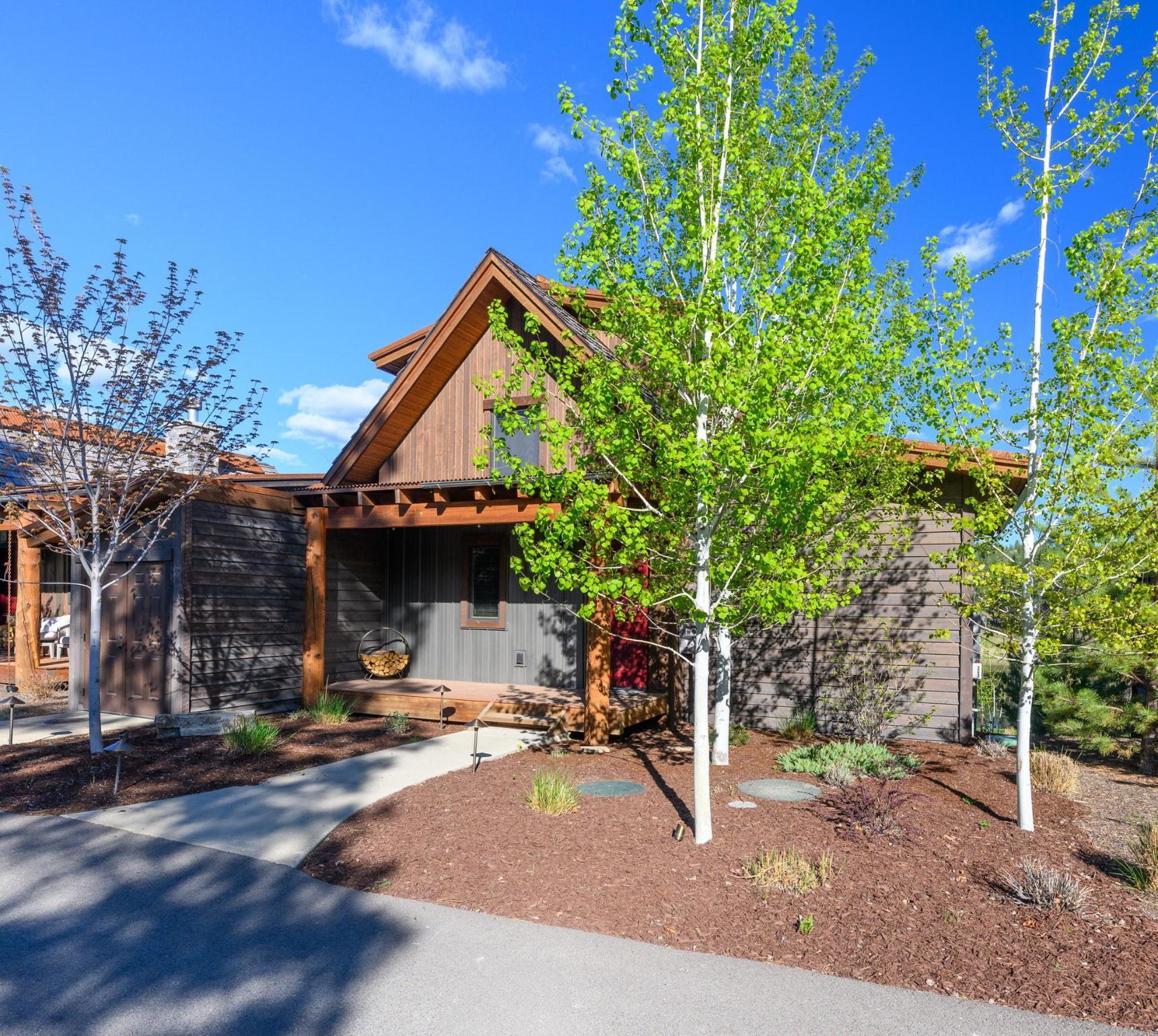 60 Cottage Lake Lane