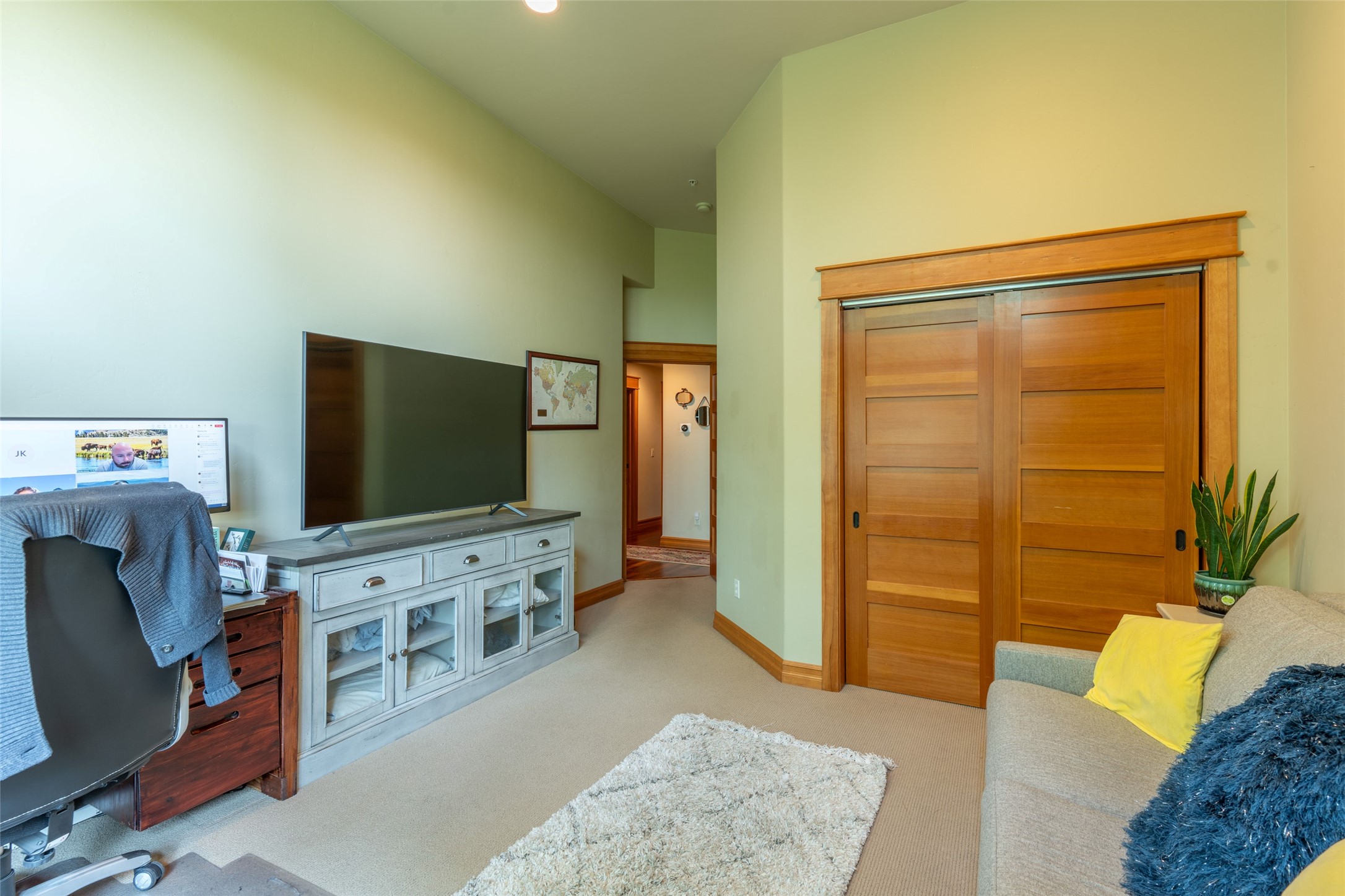 645 Woodland Place 9