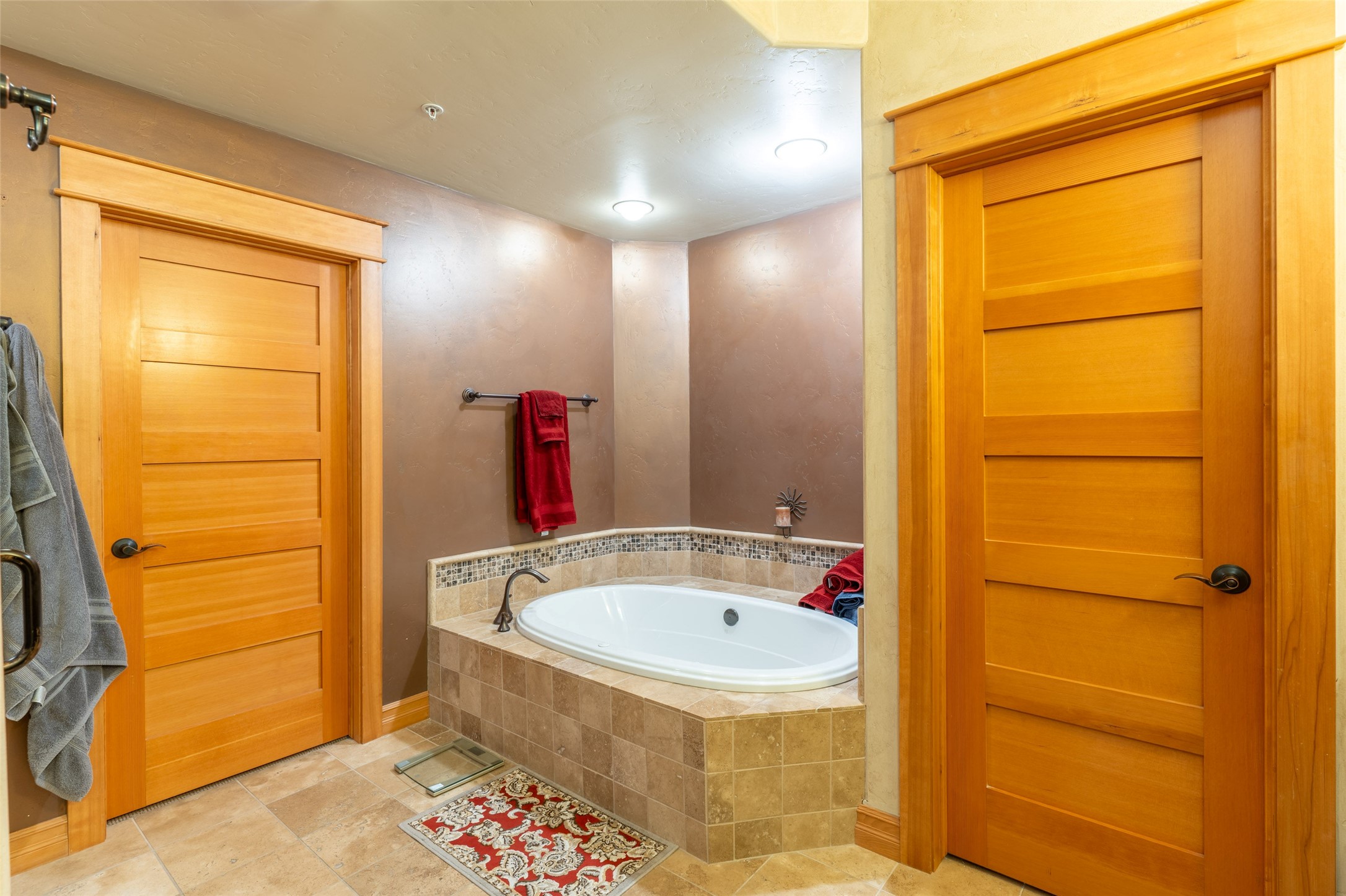 645 Woodland Place 9