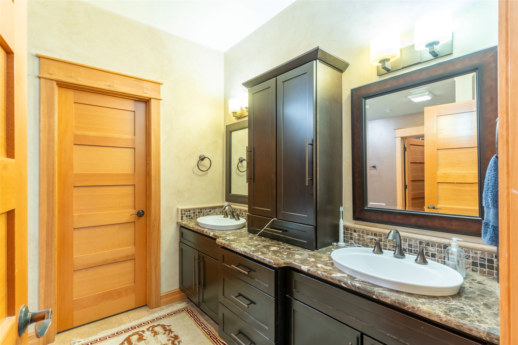 645 Woodland Place 9