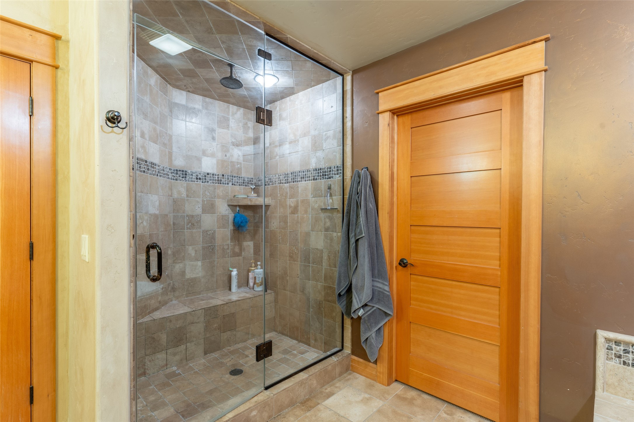 645 Woodland Place 9