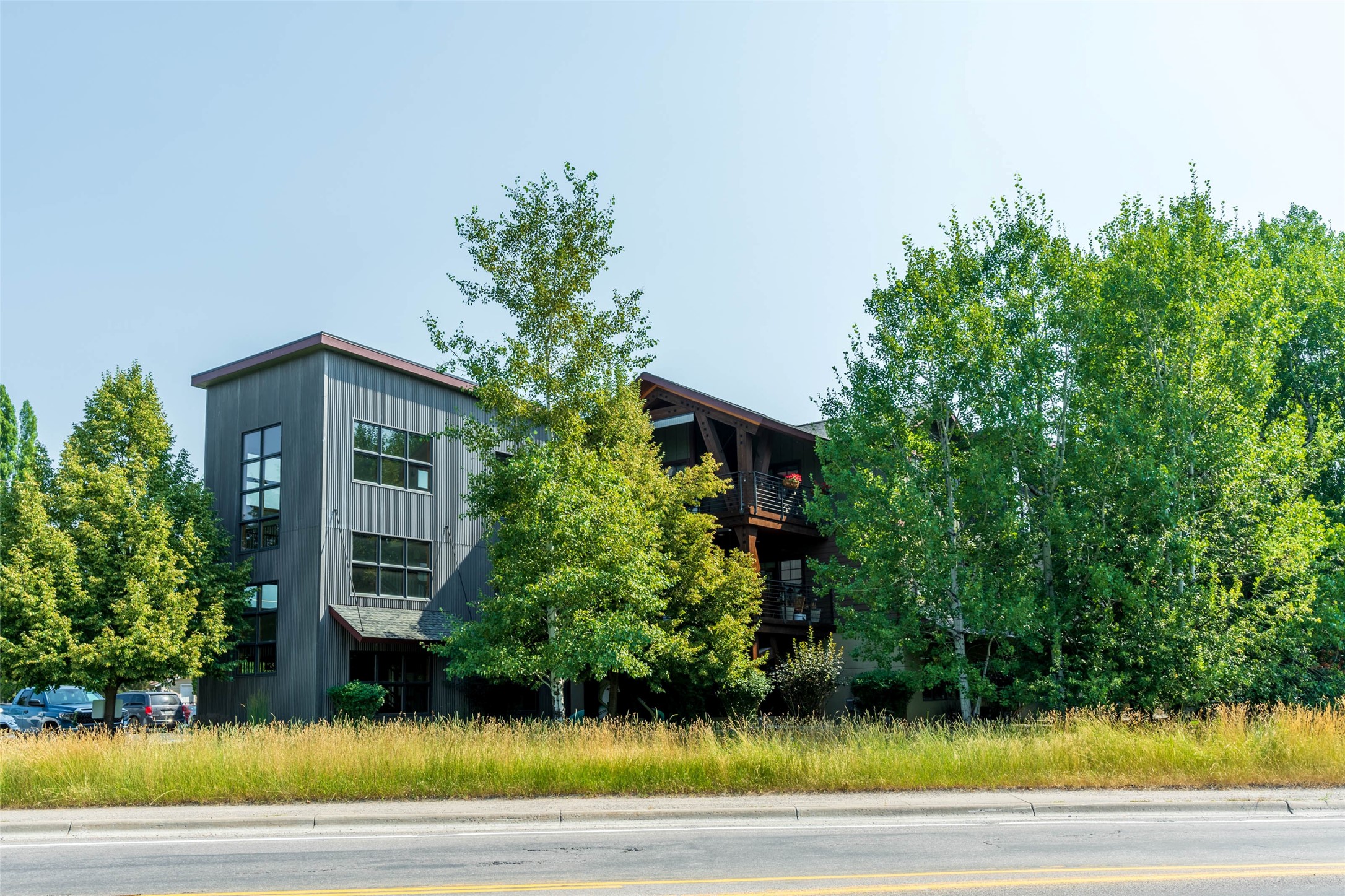 645 Woodland Place 9